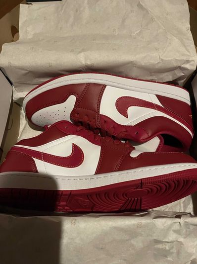 Nike Air Jordan 1 Low "Cardinal Red"