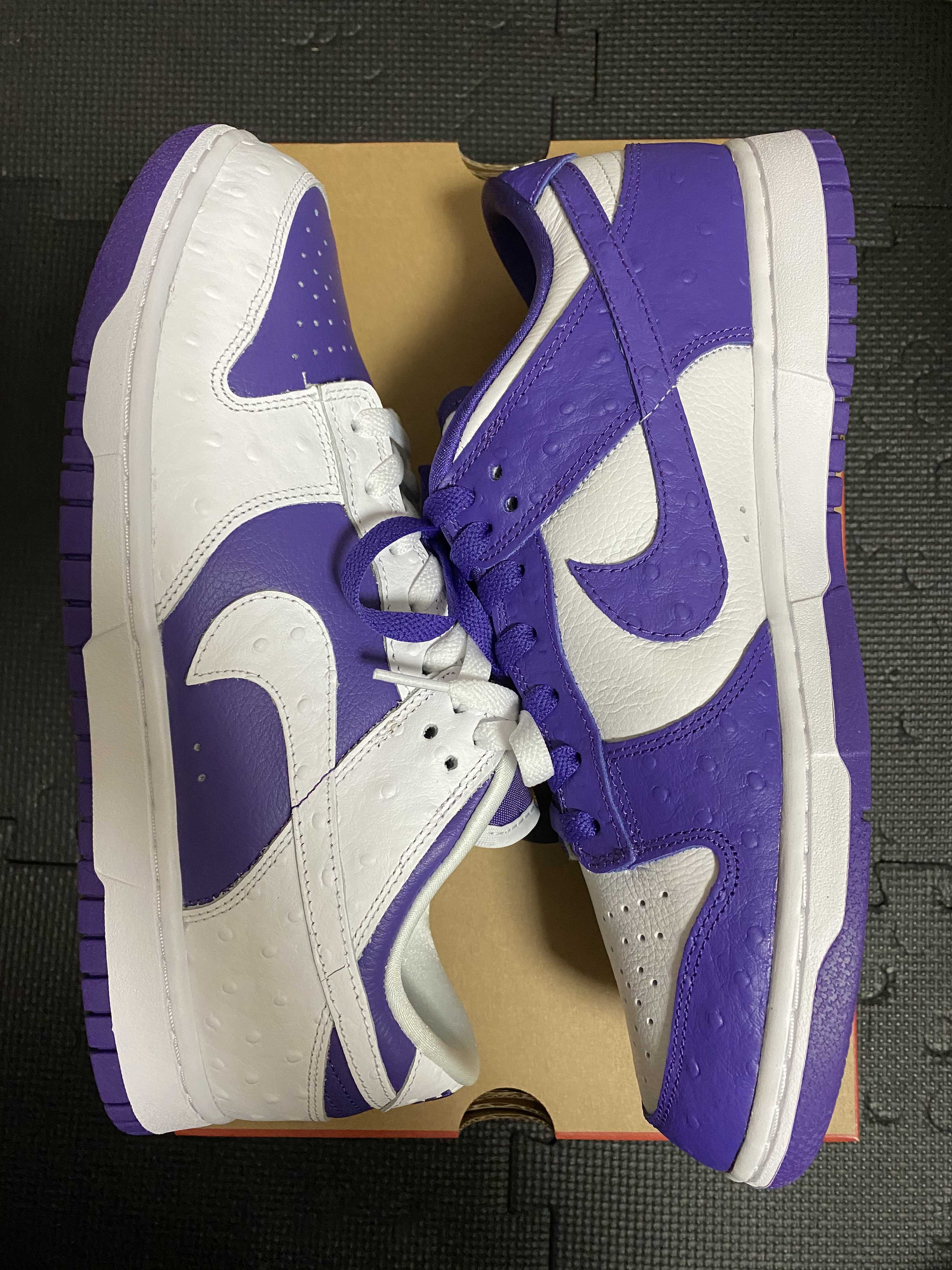 Nike Women's Dunk Low "Made You Look"