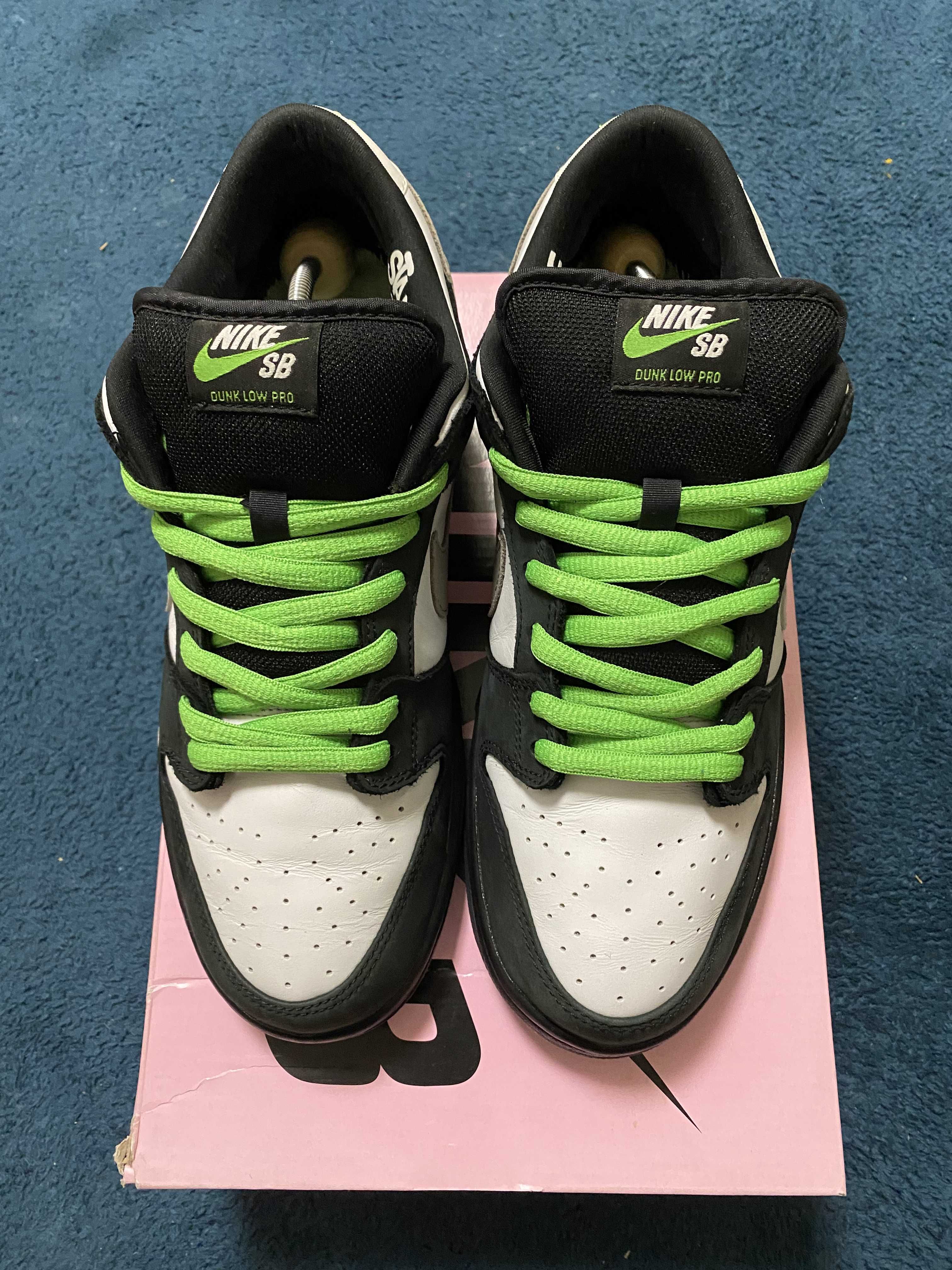 STAPLE × Nike SB Dunk Low "Pigeon Black/White"