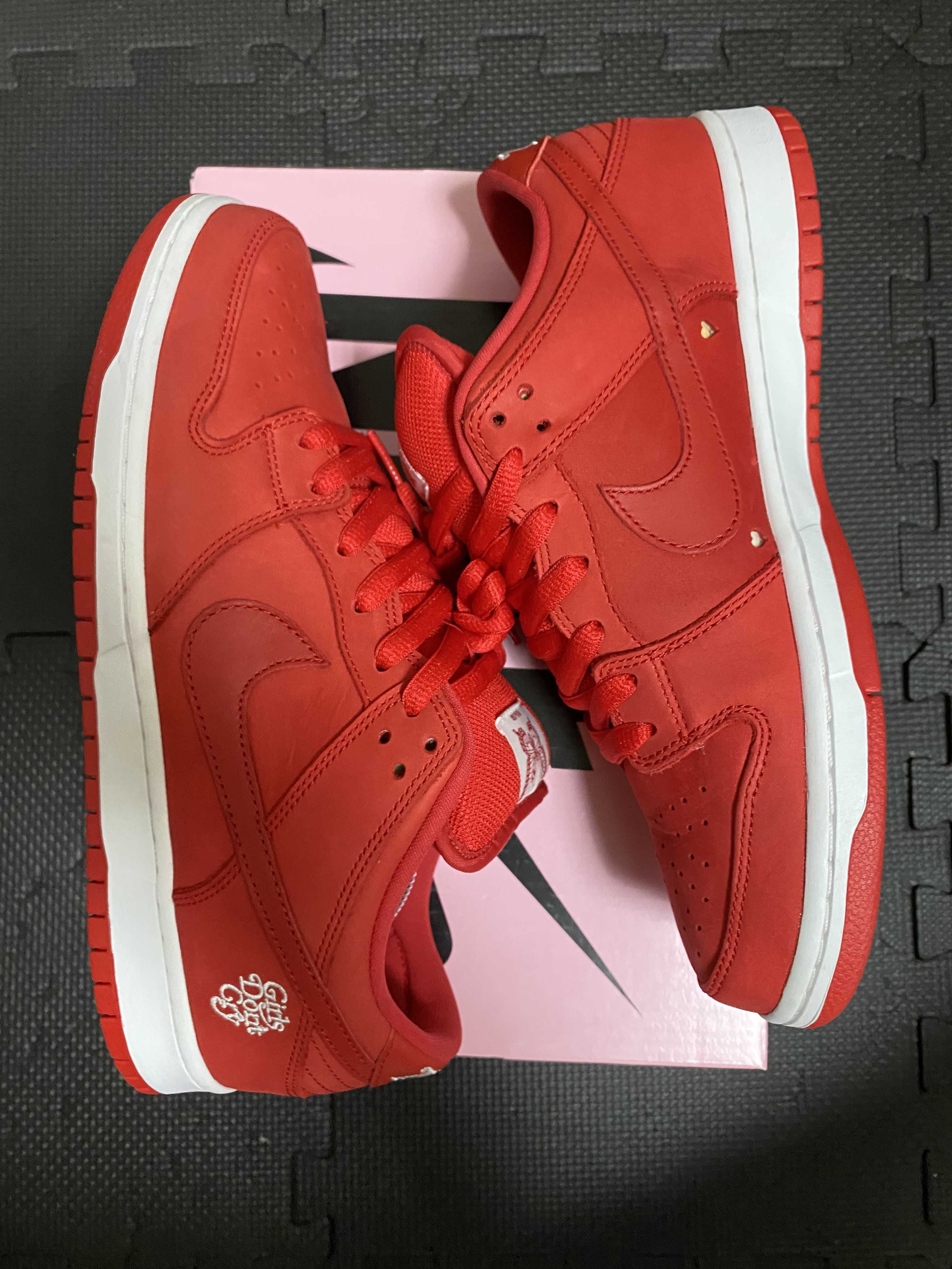 Girls Don't Cry × Nike SB Dunk Low Pro QS "Red" / VERDY