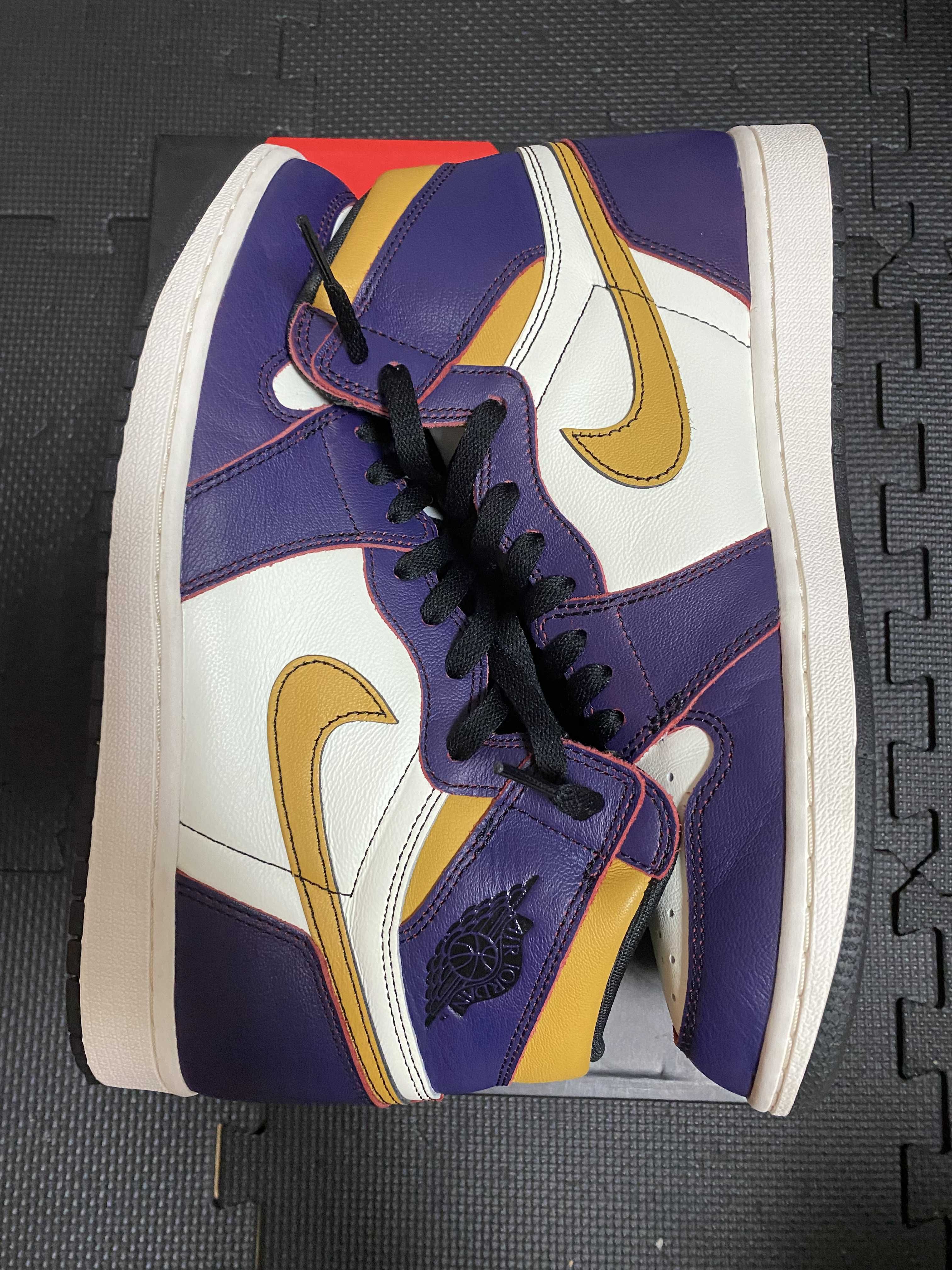 Nike SB × Air Jordan 1 Retro High "La To Chicago"  