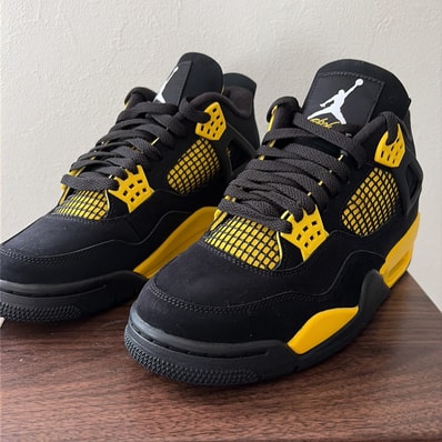 Nike Air Jordan 4 Retro "Thunder"(2023)