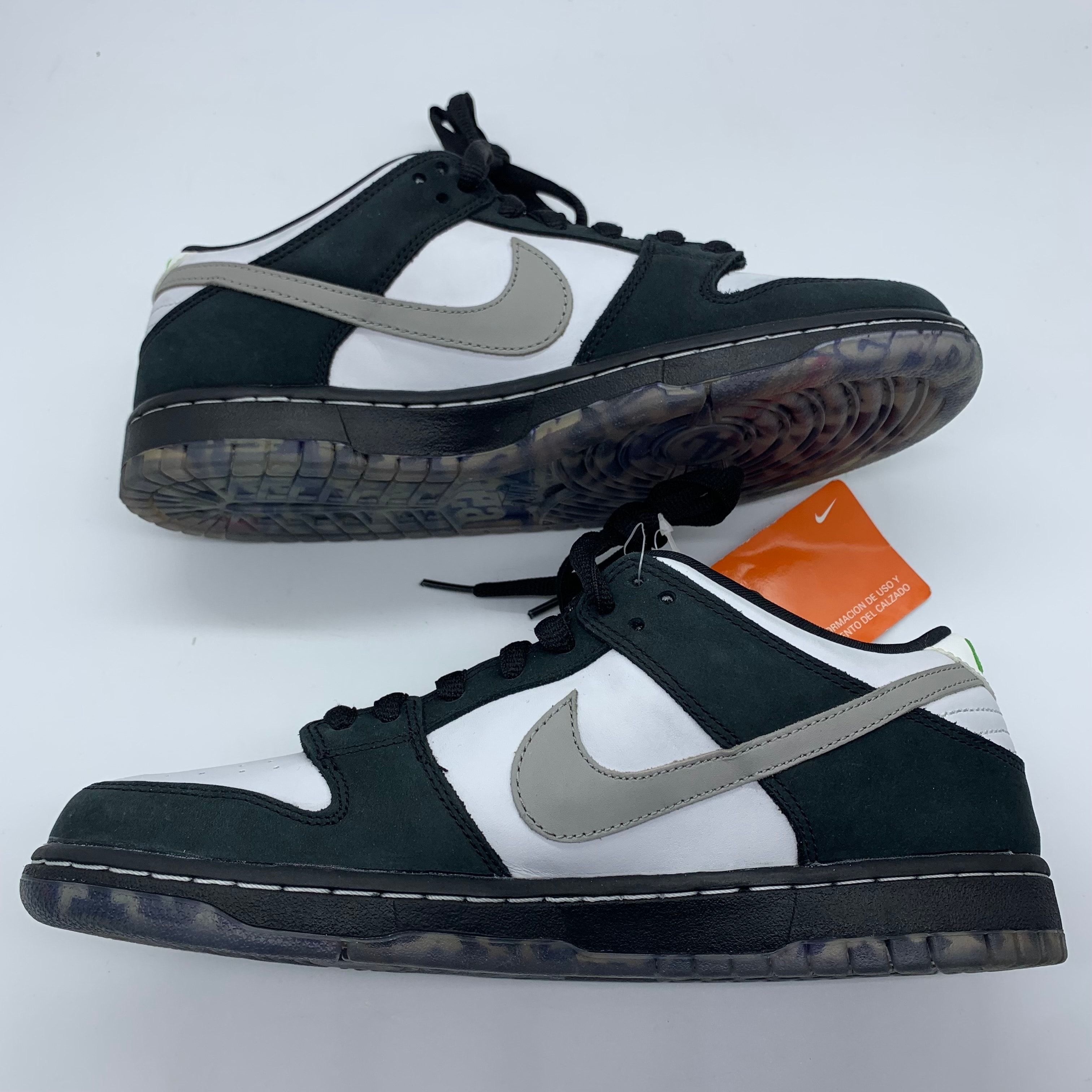 ステイプル × ナイキ SB ダンク ロー "ピジョン ブラック/ホワイト"