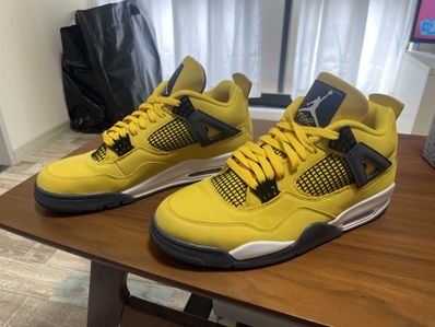 Nike Air Jordan 4 "Tour Yellow"