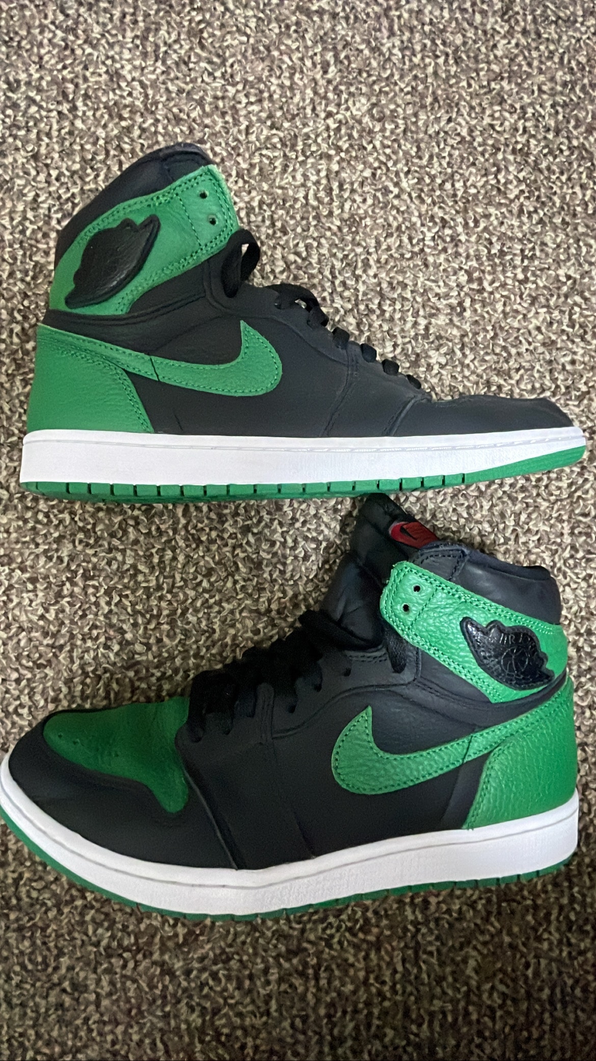 Nike Air Jordan 1 Retro High OG "Black/Pine Green" (2020)