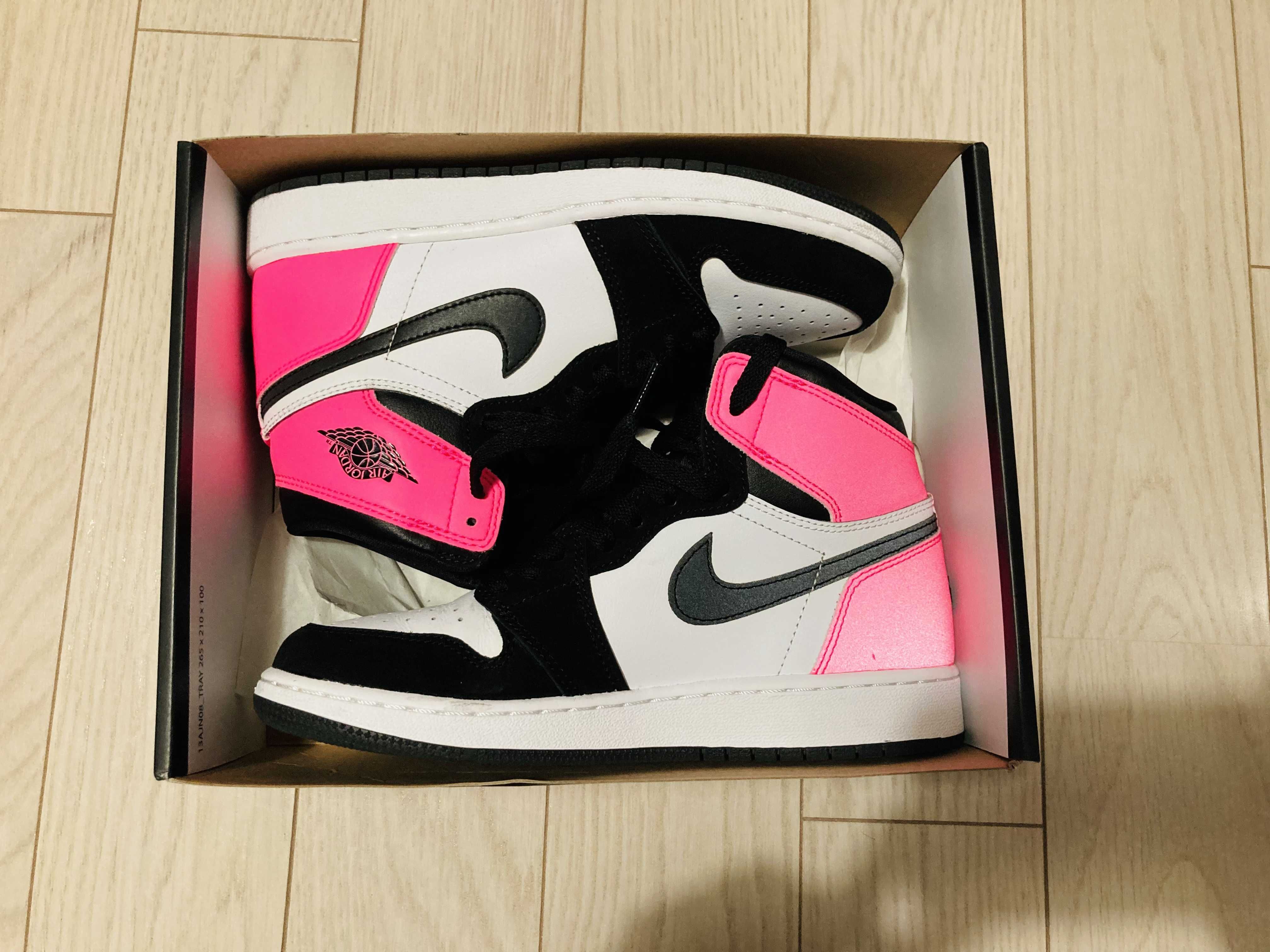 Nike Air Jordan 1 Retro High "Valentine's Day" (2017)