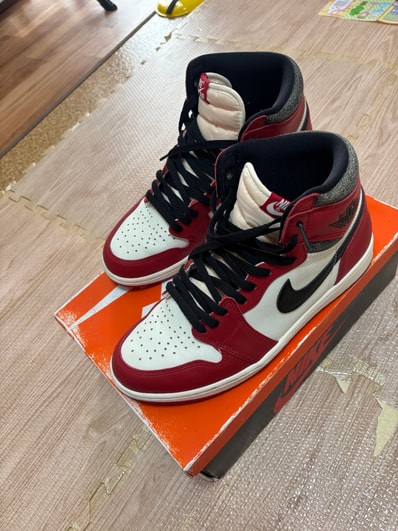 Nike Air Jordan 1 High OG "Lost & Found/Chicago"