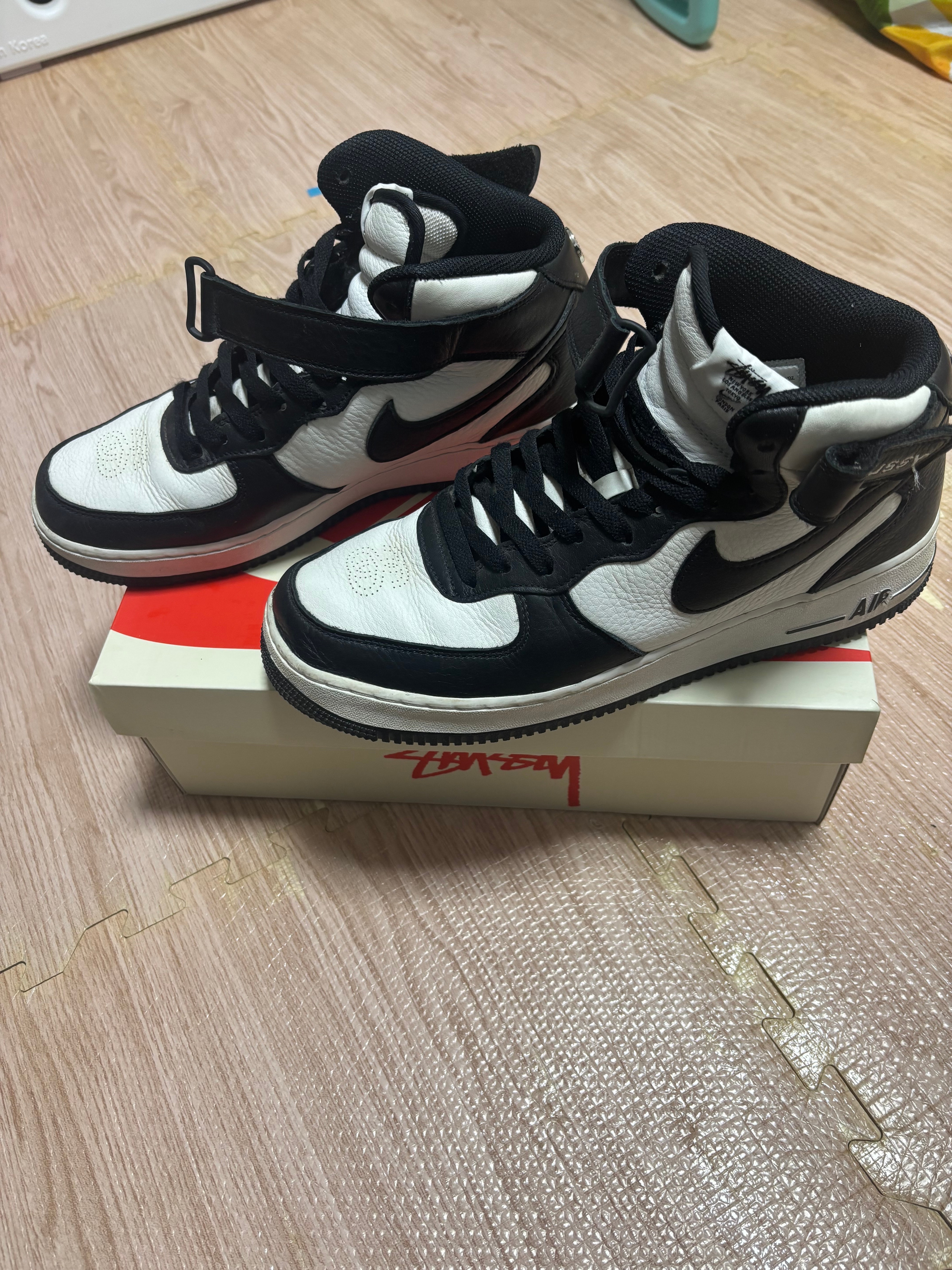 Stussy × Nike Air Force 1 Mid "Black and Light Bone"