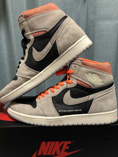 Nike Air Jordan 1 RETRO High OG "Hyper Crimson"