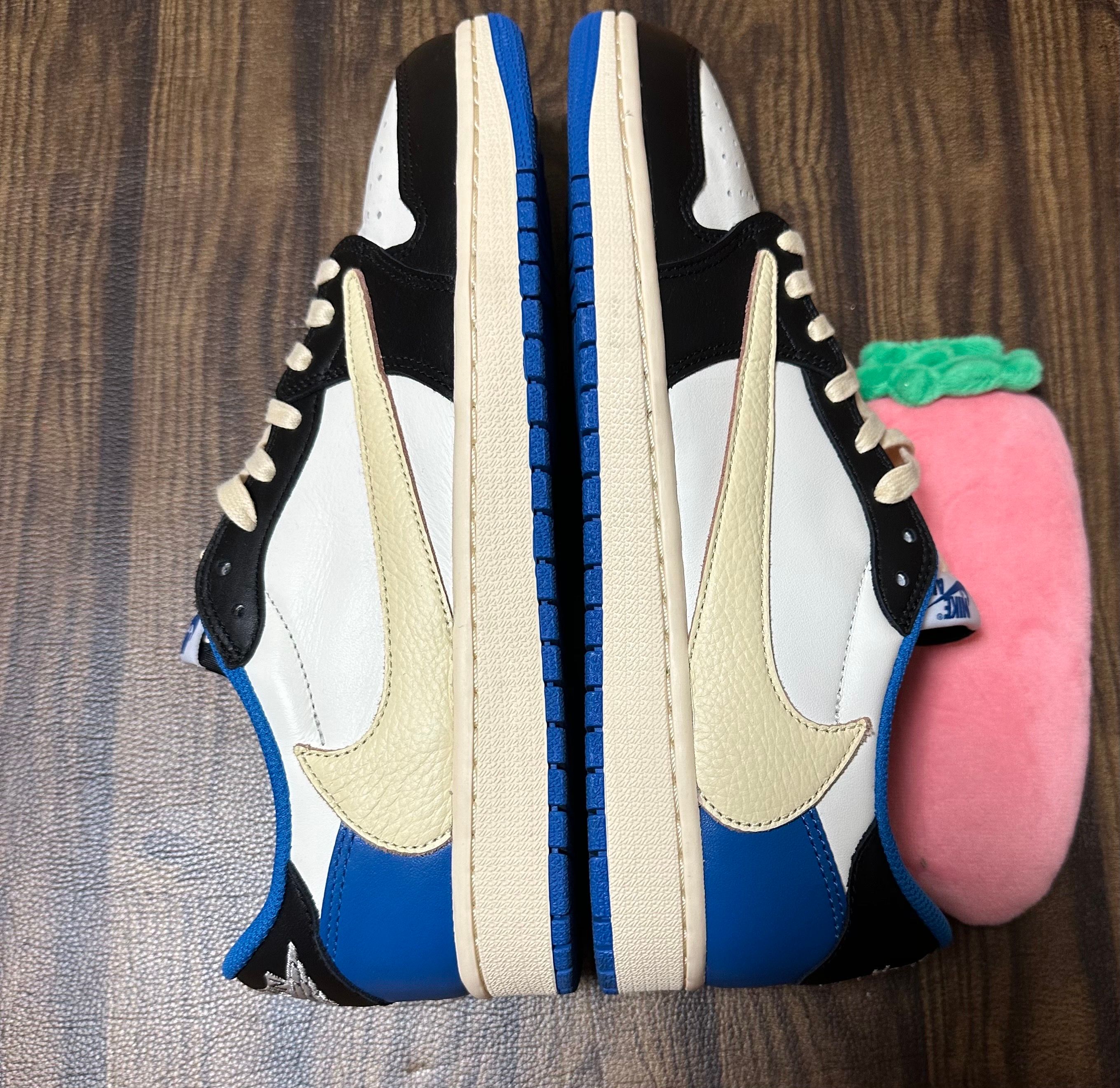 Travis Scott × fragment design × Nike Air Jordan 1 Low OG SP "Military Blue"