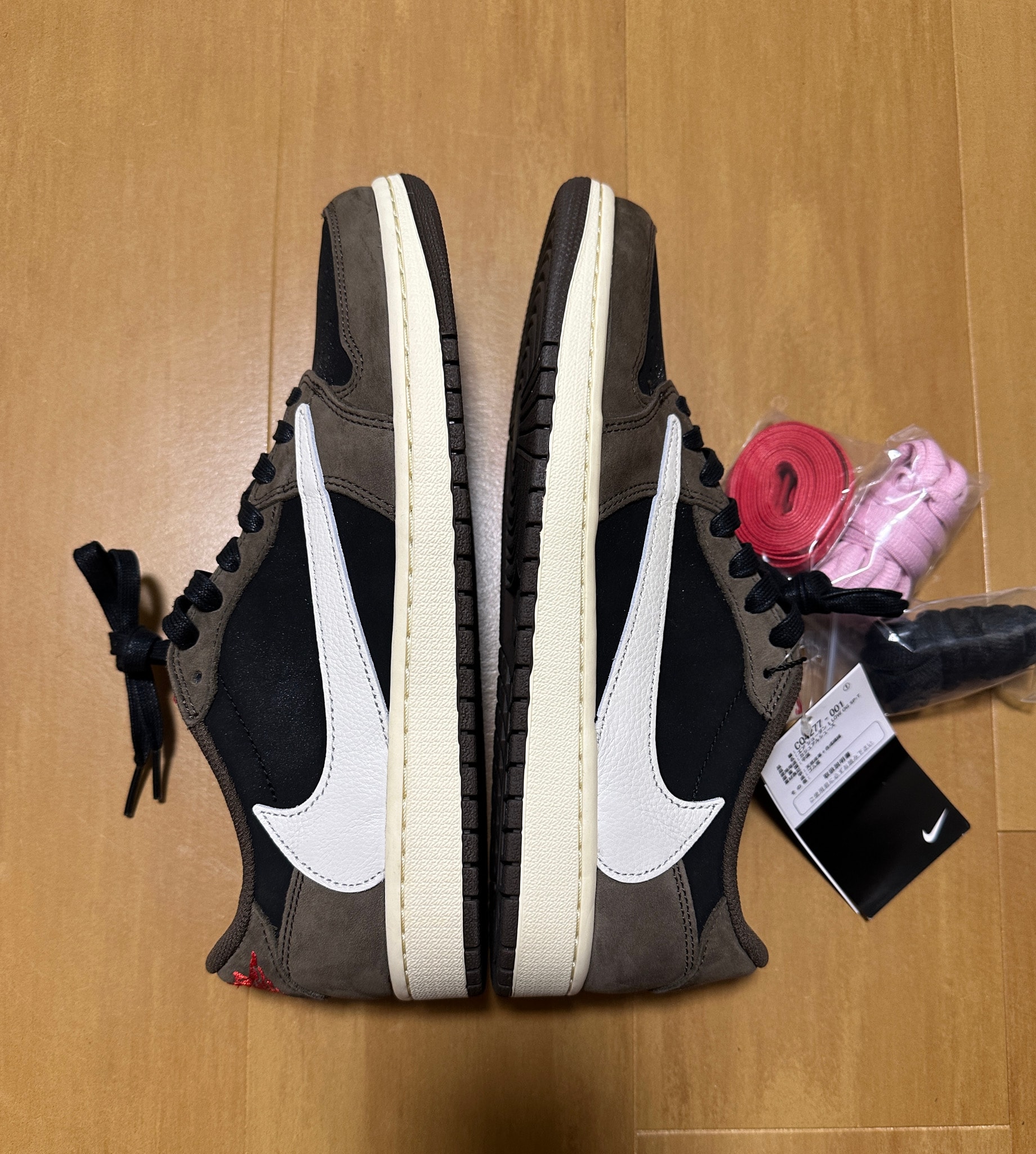 Travis Scott × Nike Air Jordan 1 Low OG SP-T "Black/Dark Mocha"