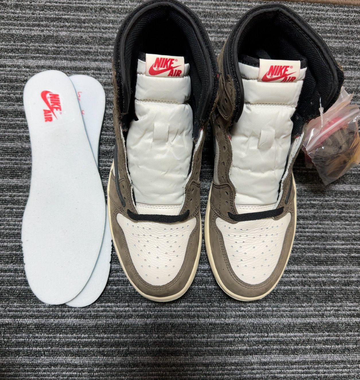Travis Scott × Nike Air Jordan 1 Retro High OG TS SP "Sail/Dark Mocha"