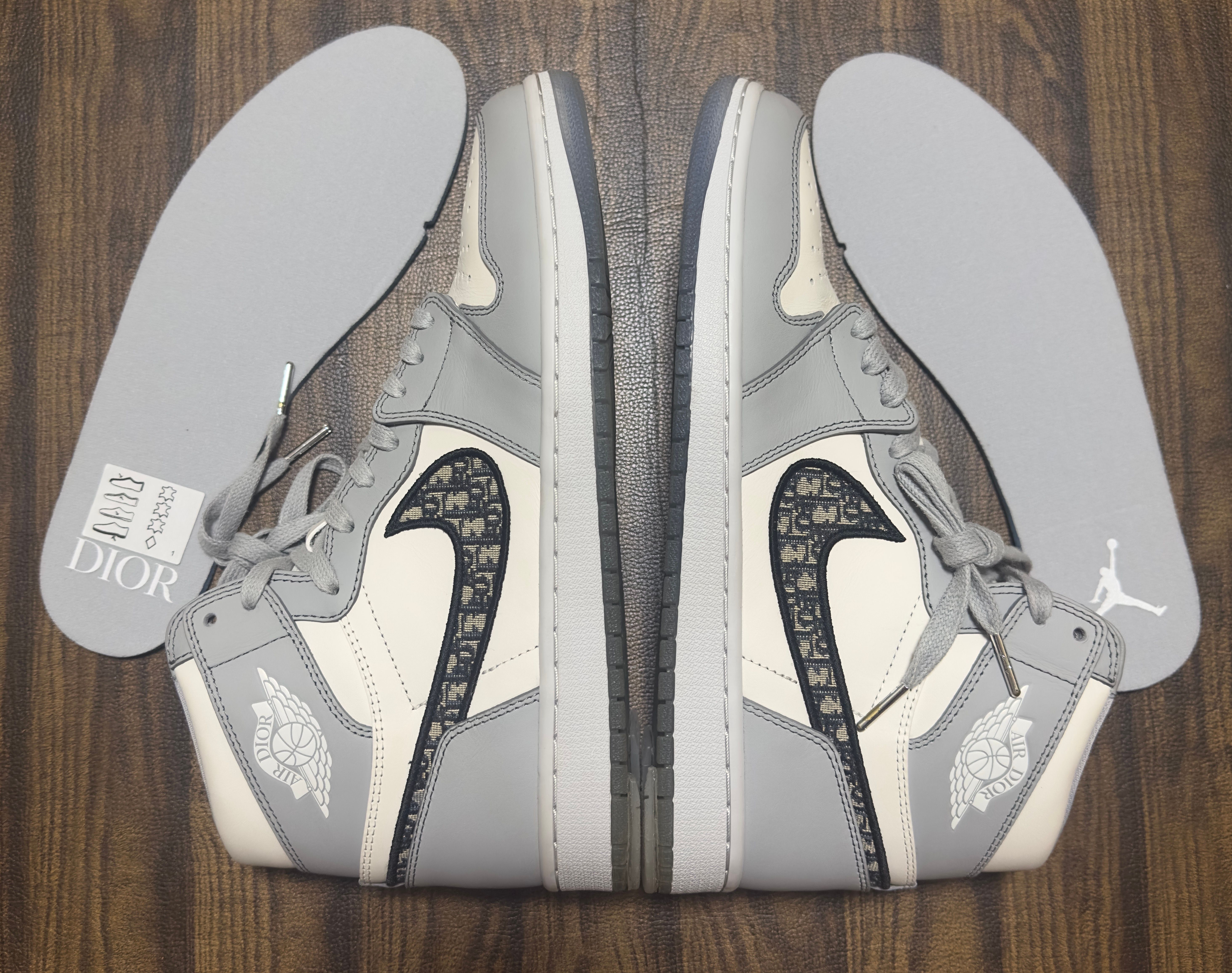 Dior × Nike Air Jordan 1 High OG "DIOR"