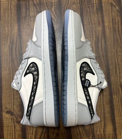 Dior × Nike Air Jordan 1 Low OG "Wolf Grey/Black-Sail-White"