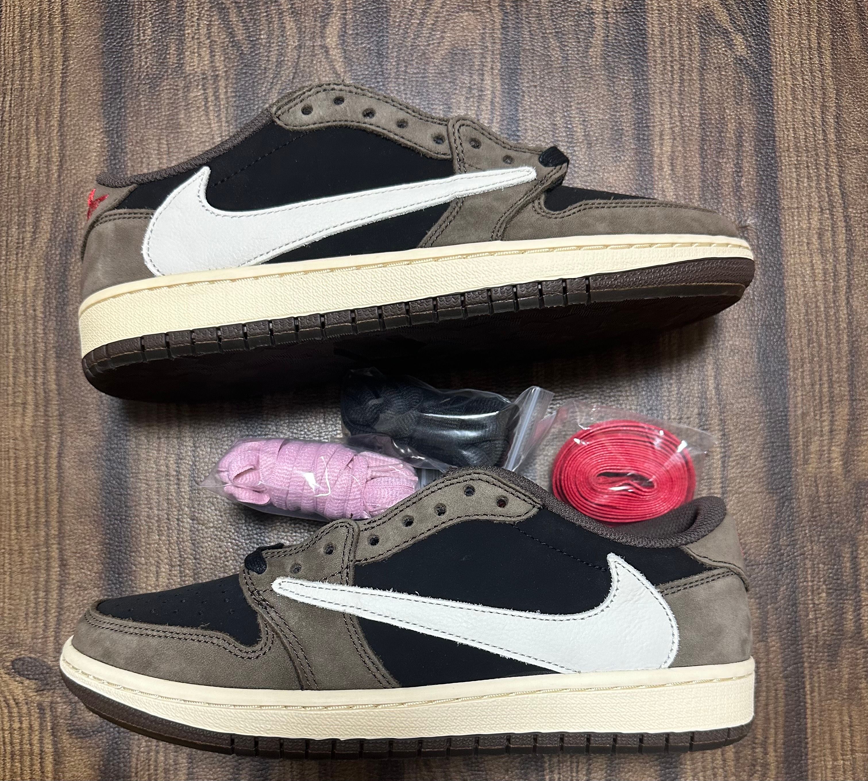 Travis Scott × Nike Air Jordan 1 Low OG SP-T  "Black/Dark Mocha"