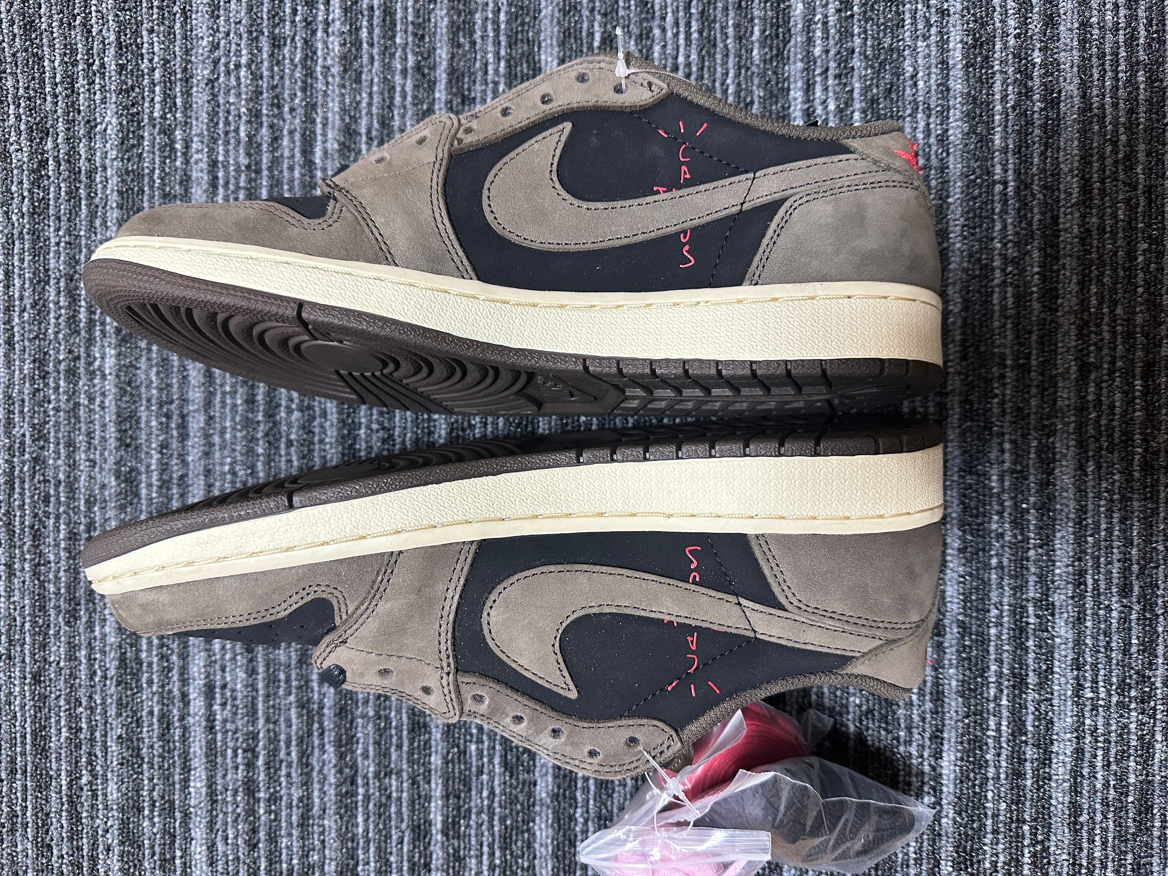 Travis Scott × Nike Air Jordan 1 Low OG SP-T  "Black/Dark Mocha"