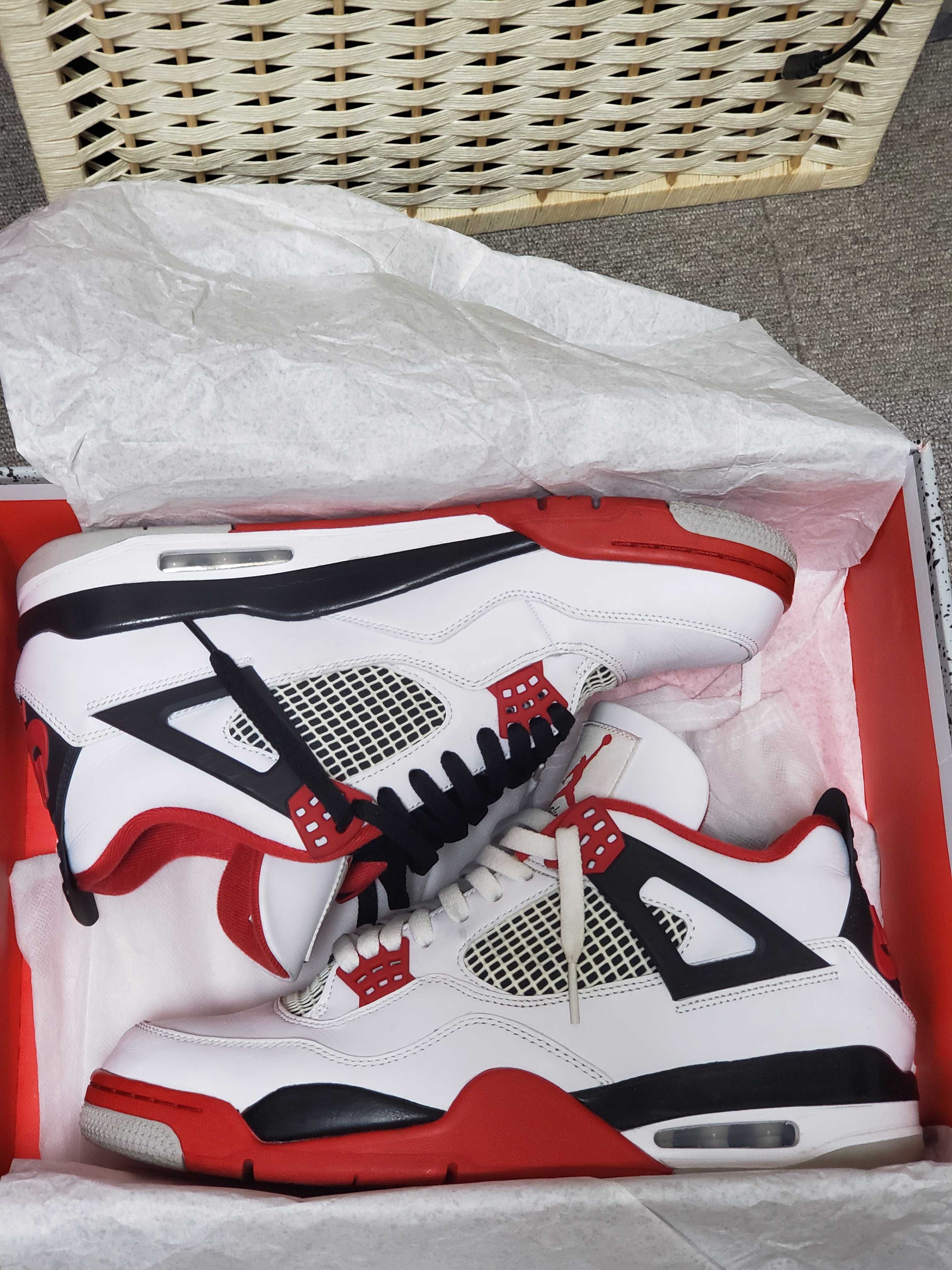 Nike Air Jordan 4 Retro OG "Fire Red" (2020)