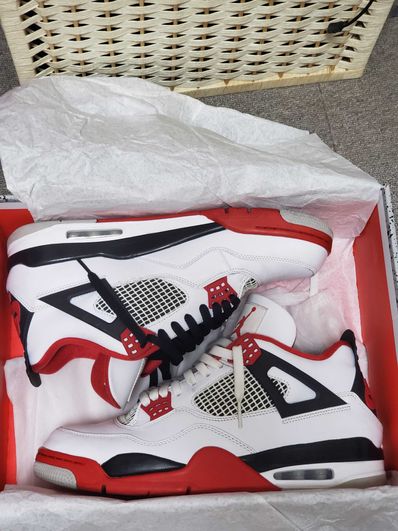 Nike Air Jordan 4 Retro OG "Fire Red" (2020)