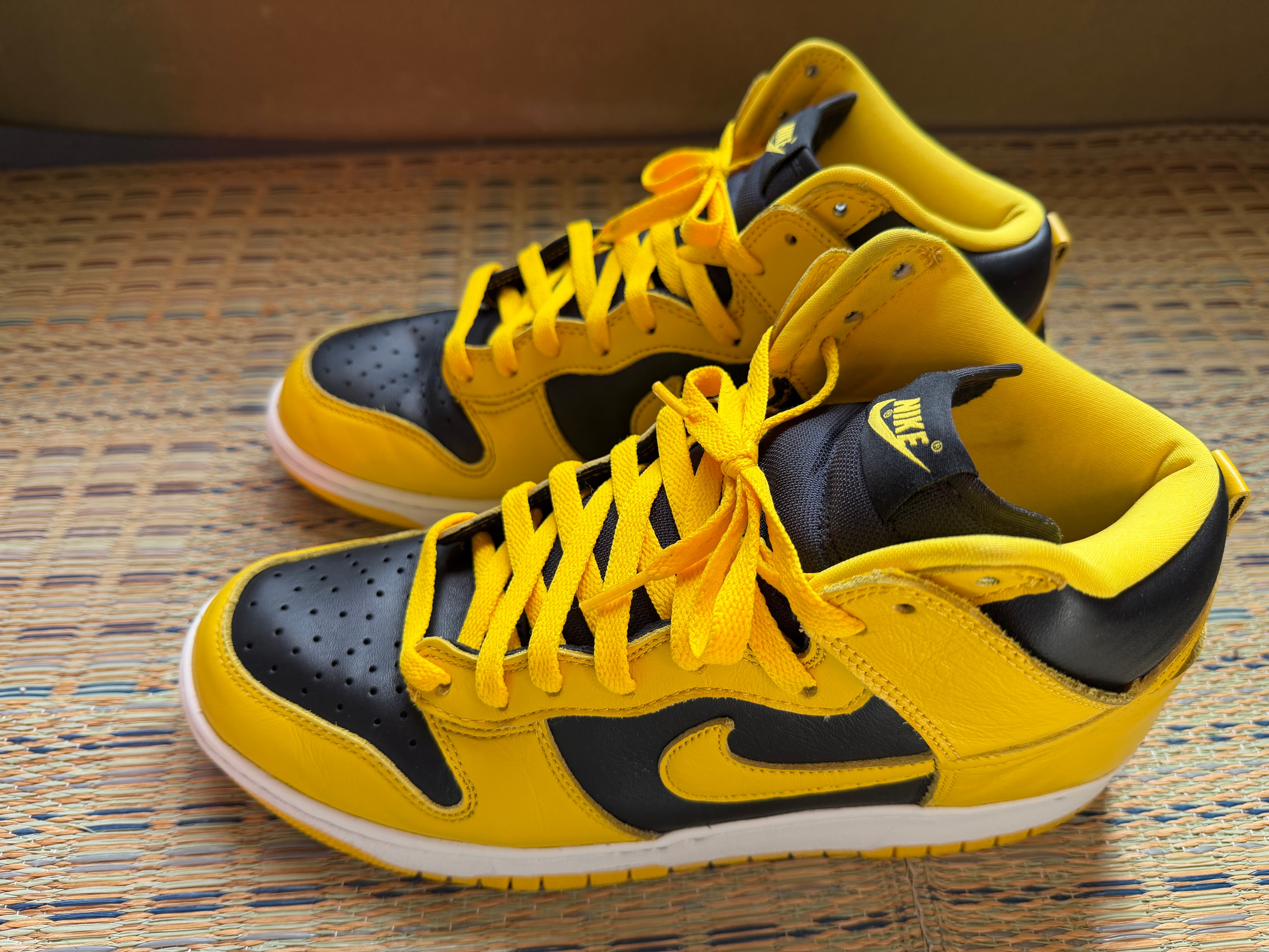 Nike Dunk High "Black/Varsity Maize"