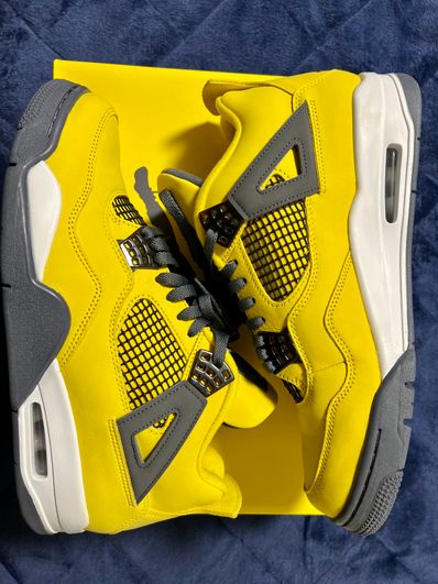 Nike Air Jordan 4 "Tour Yellow"