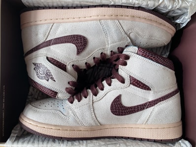 A Ma Maniere × Nike Air Jordan 1 Retro High OG "Sail and Burgundy"