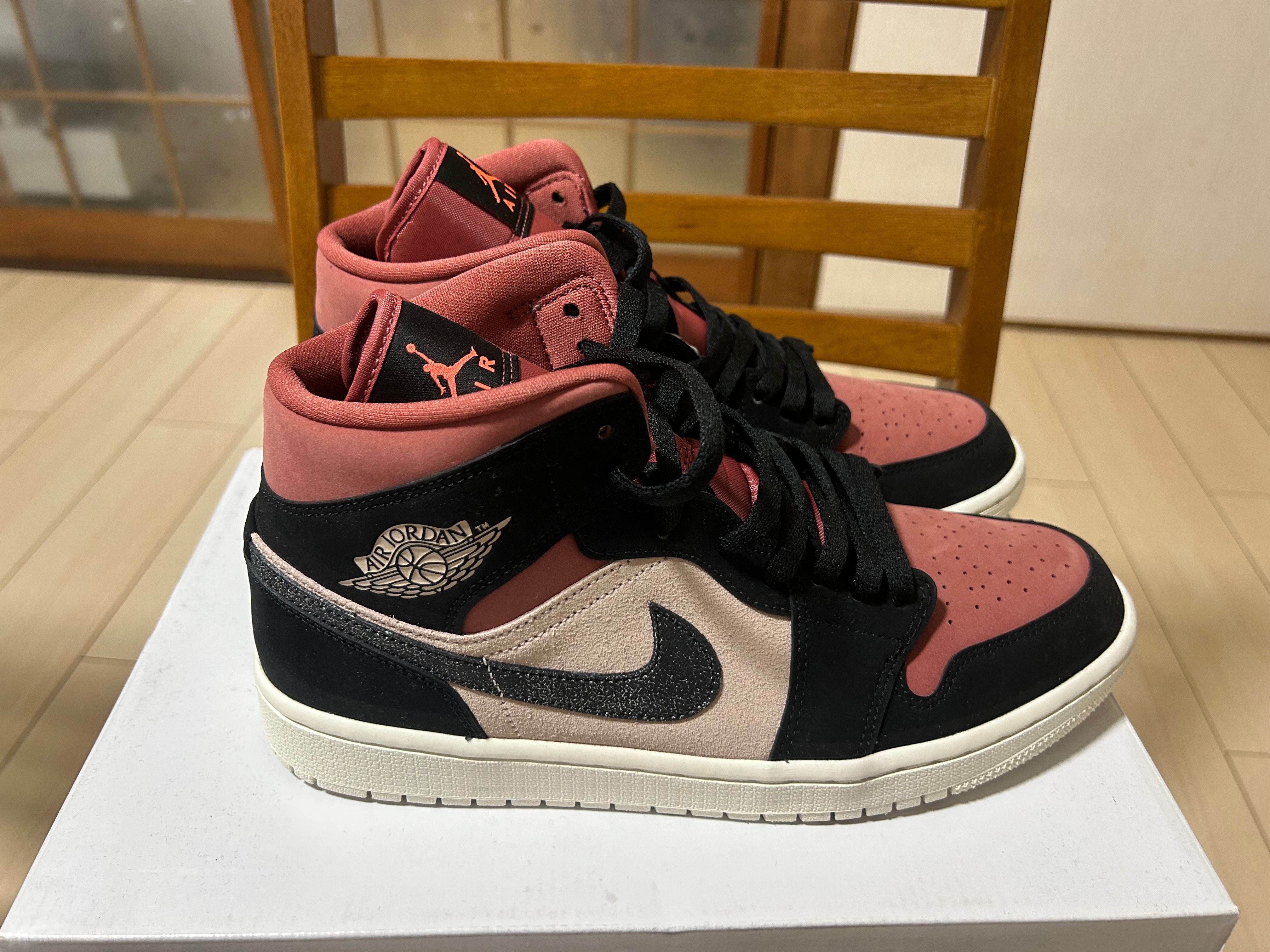 Nike Women's Air Jordan 1 Mid "Particle Beige/Black-Canyon Rust-Sail"
