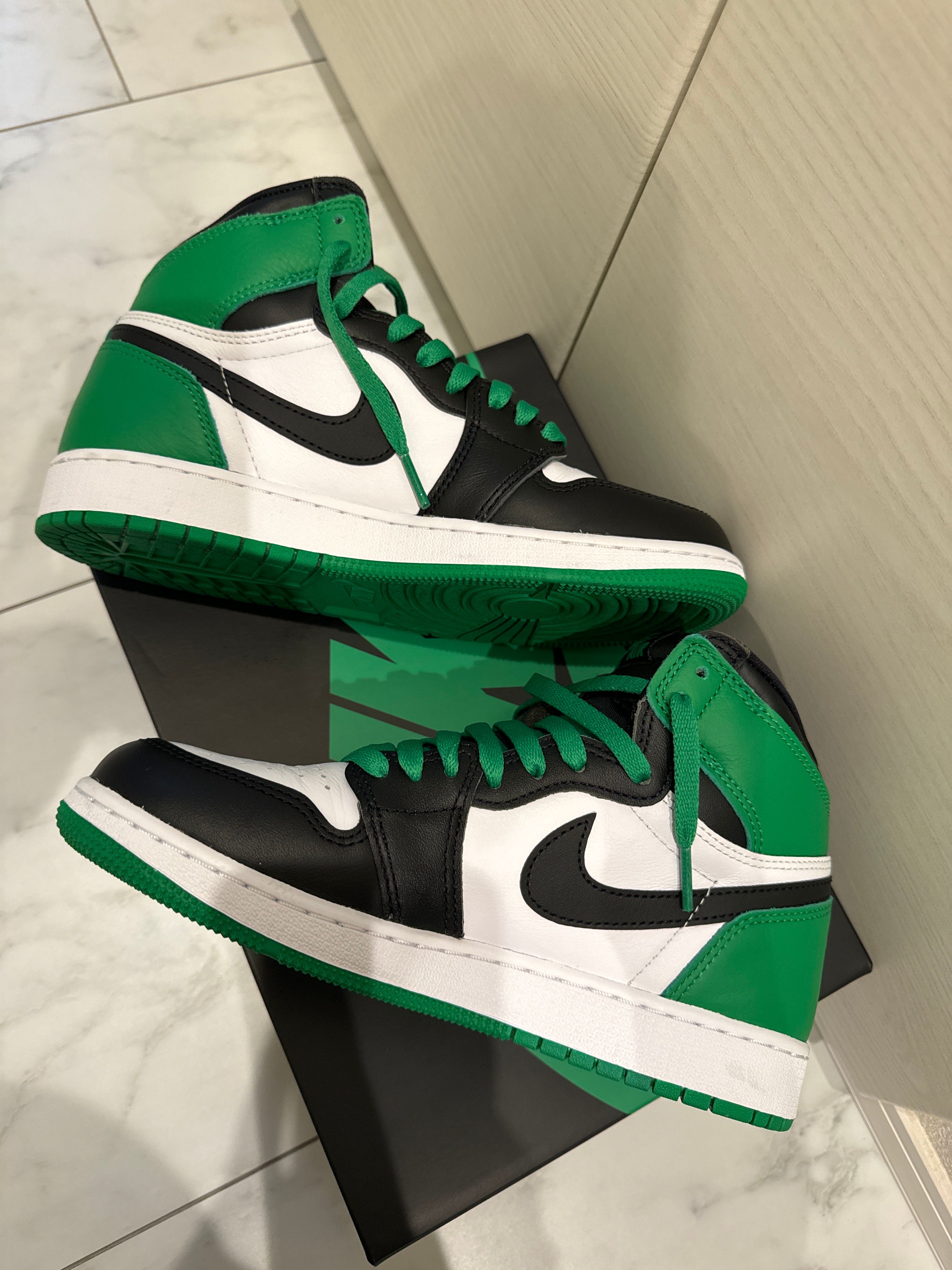 Nike Air Jordan 1 Retro High OG "Celtics/Black and Lucky Green" (2023)
