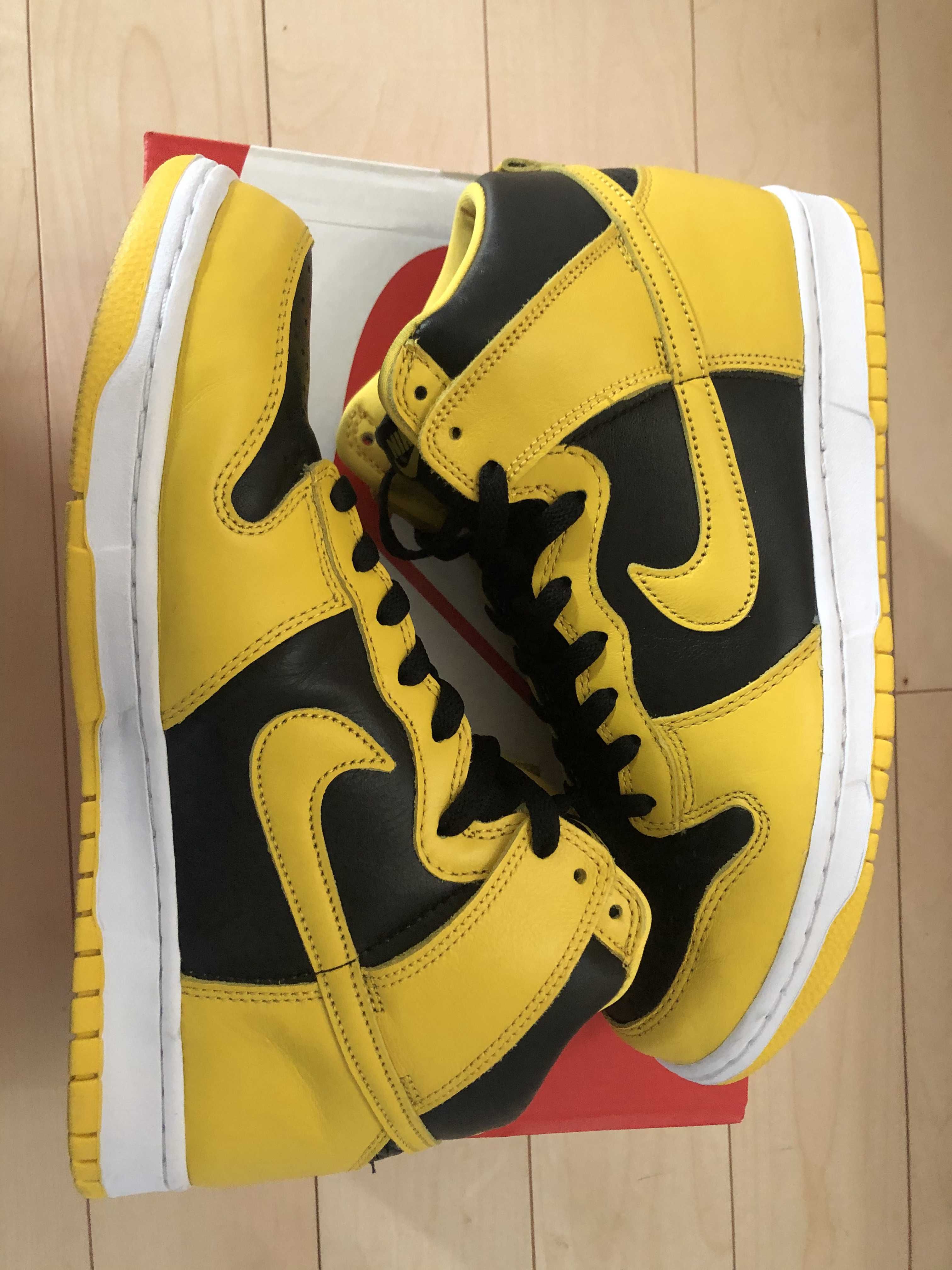 Nike Dunk High "Black/Varsity Maize"