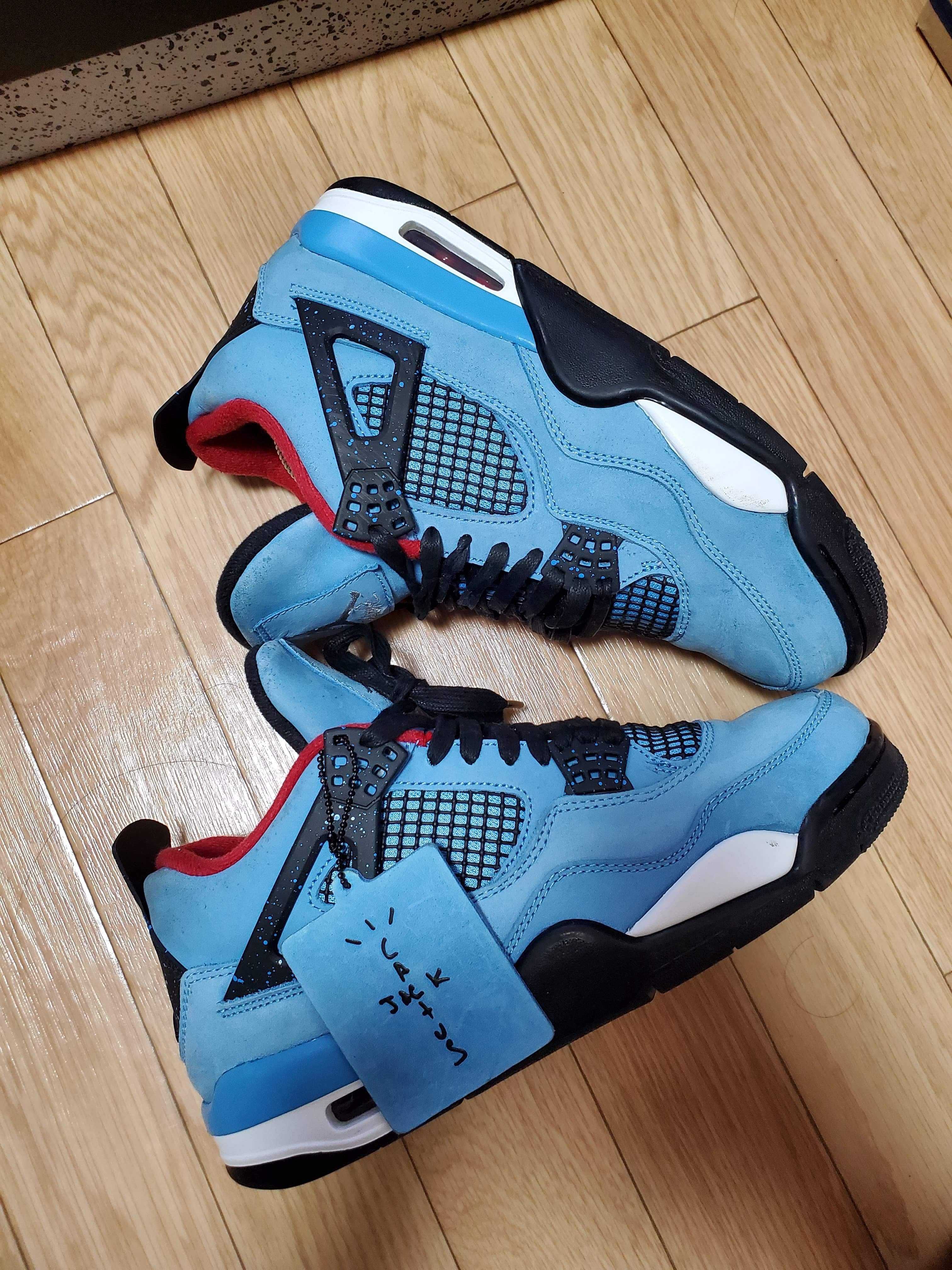 Travis Scott × Nike Air Jordan 4 Retro Cactus Jack "University Blue"