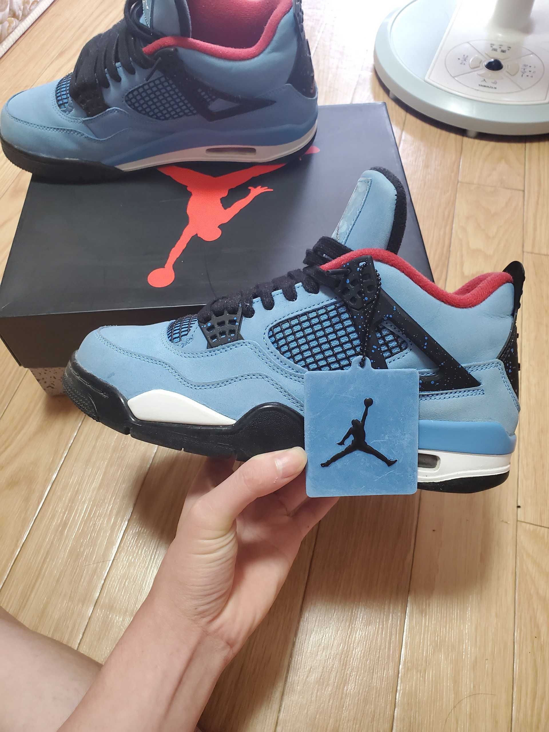 Travis Scott × Nike Air Jordan 4 Retro Cactus Jack "University Blue"