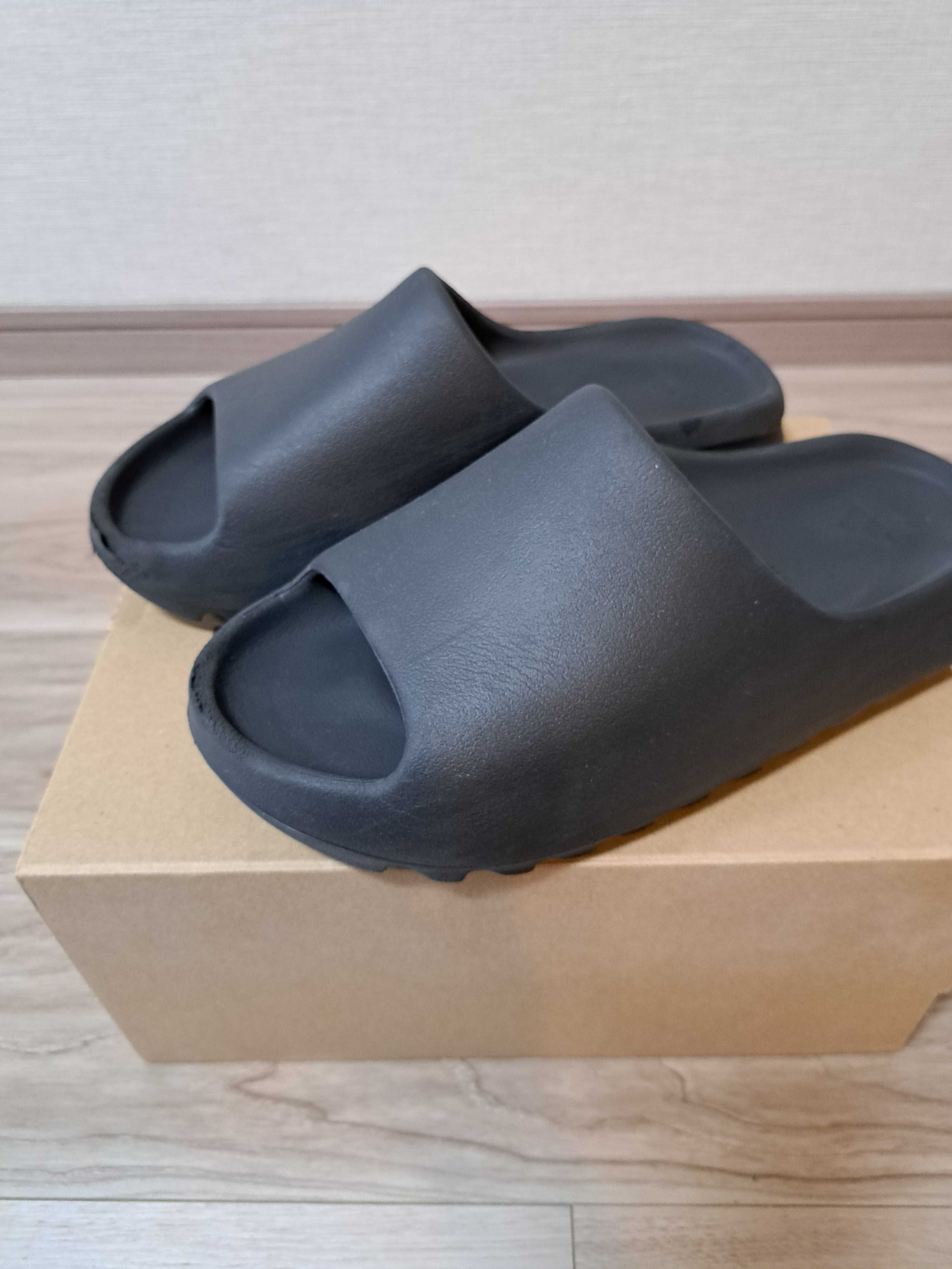 adidas YEEZY Slide "Onyx"