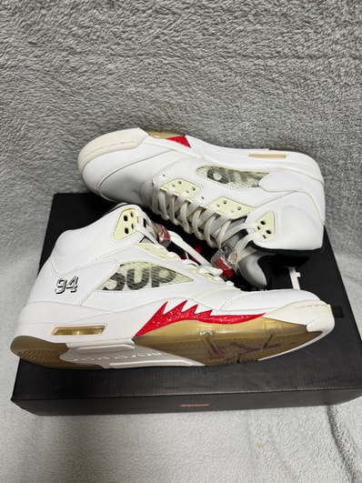 Supreme × Nike Air Jordan 5 Retro "White"