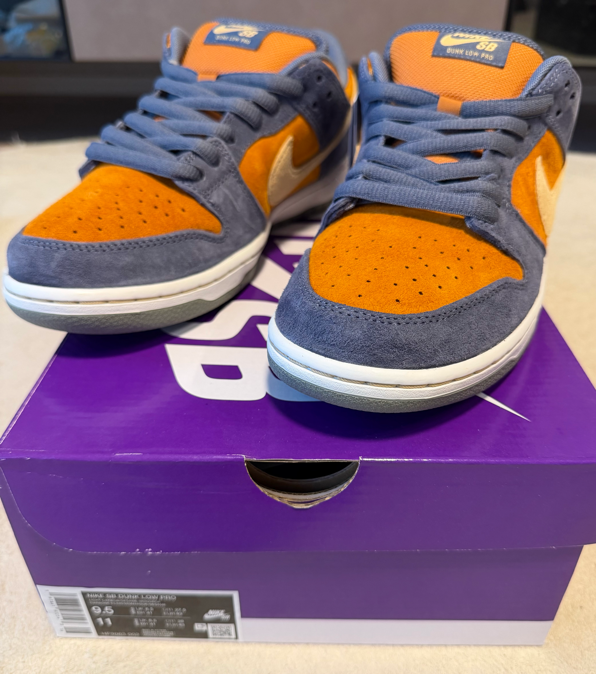 Nike SB Dunk Low Pro "Light Carbon and Monarch"
