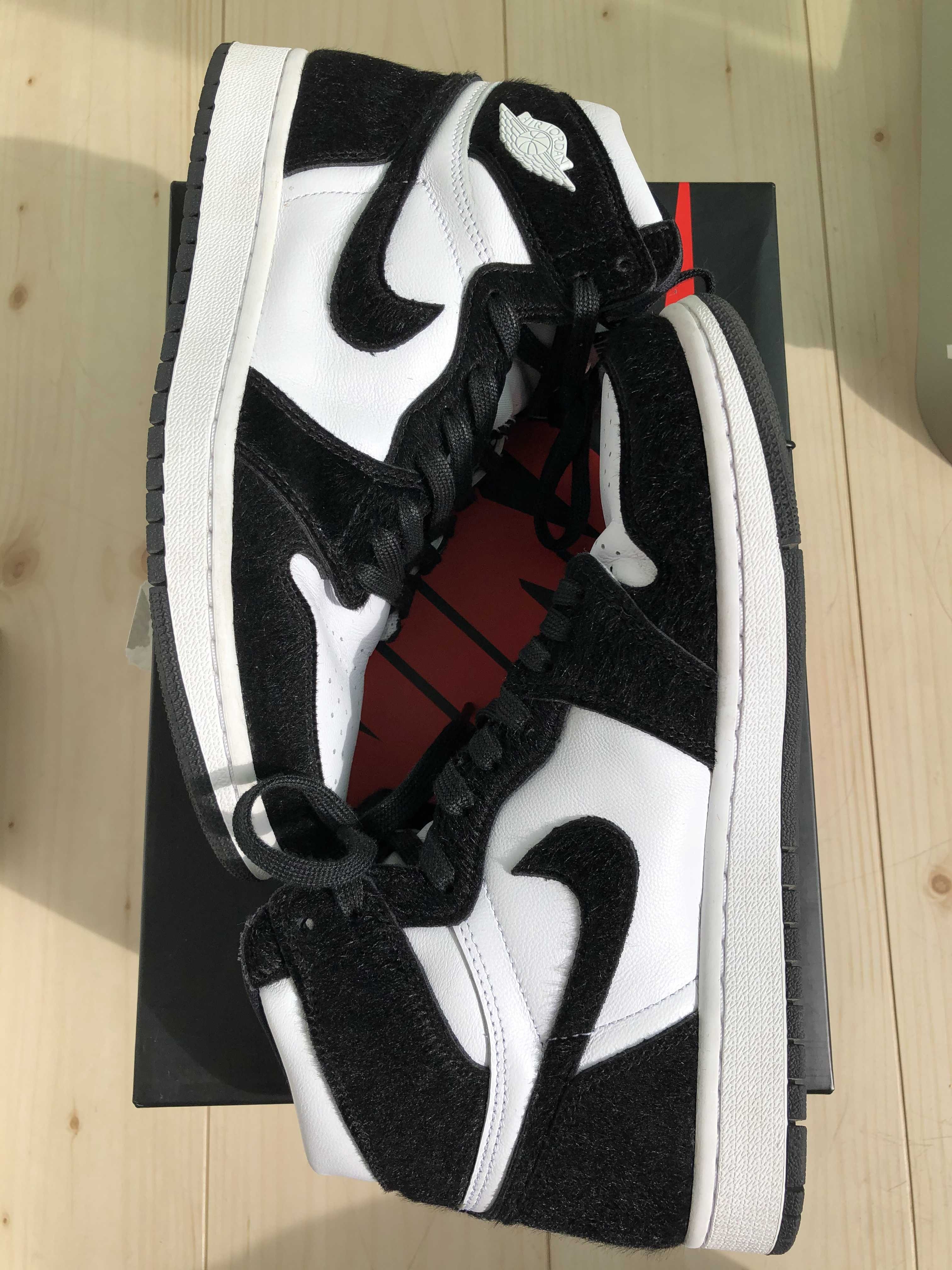Nike Women's Air Jordan 1 Retro High OG "Black/White"