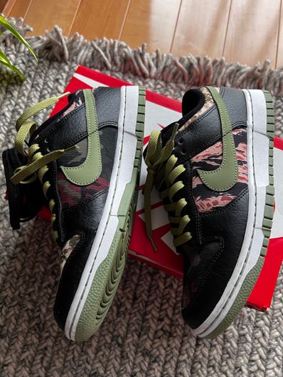 NIKE DUNK LOW SE "BLACK MULTI CAMO"