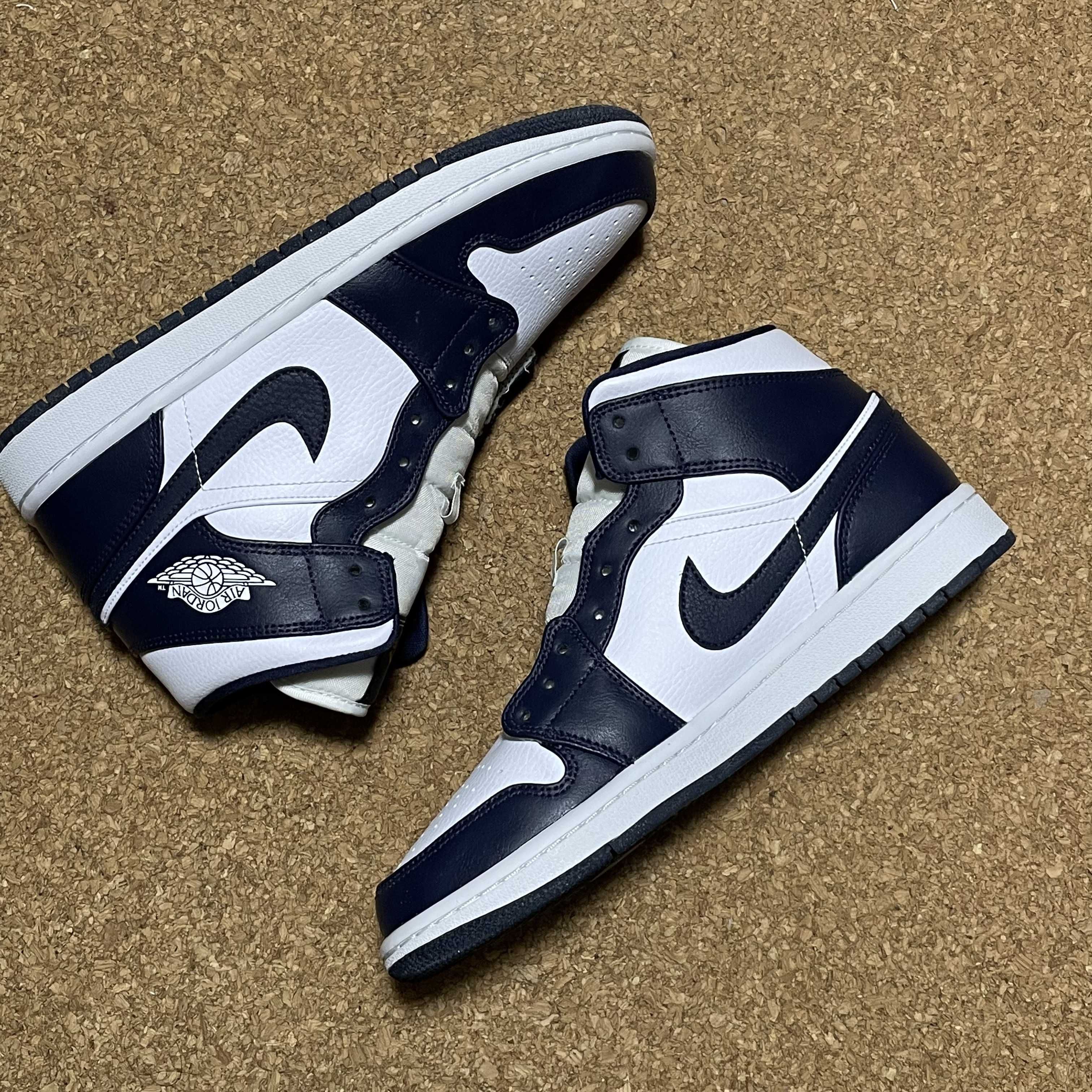 Nike Air Jordan 1 Mid "White Metallic Gold Obsidian"