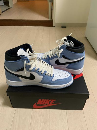 Nike Air Jordan 1 High OG "University Blue"