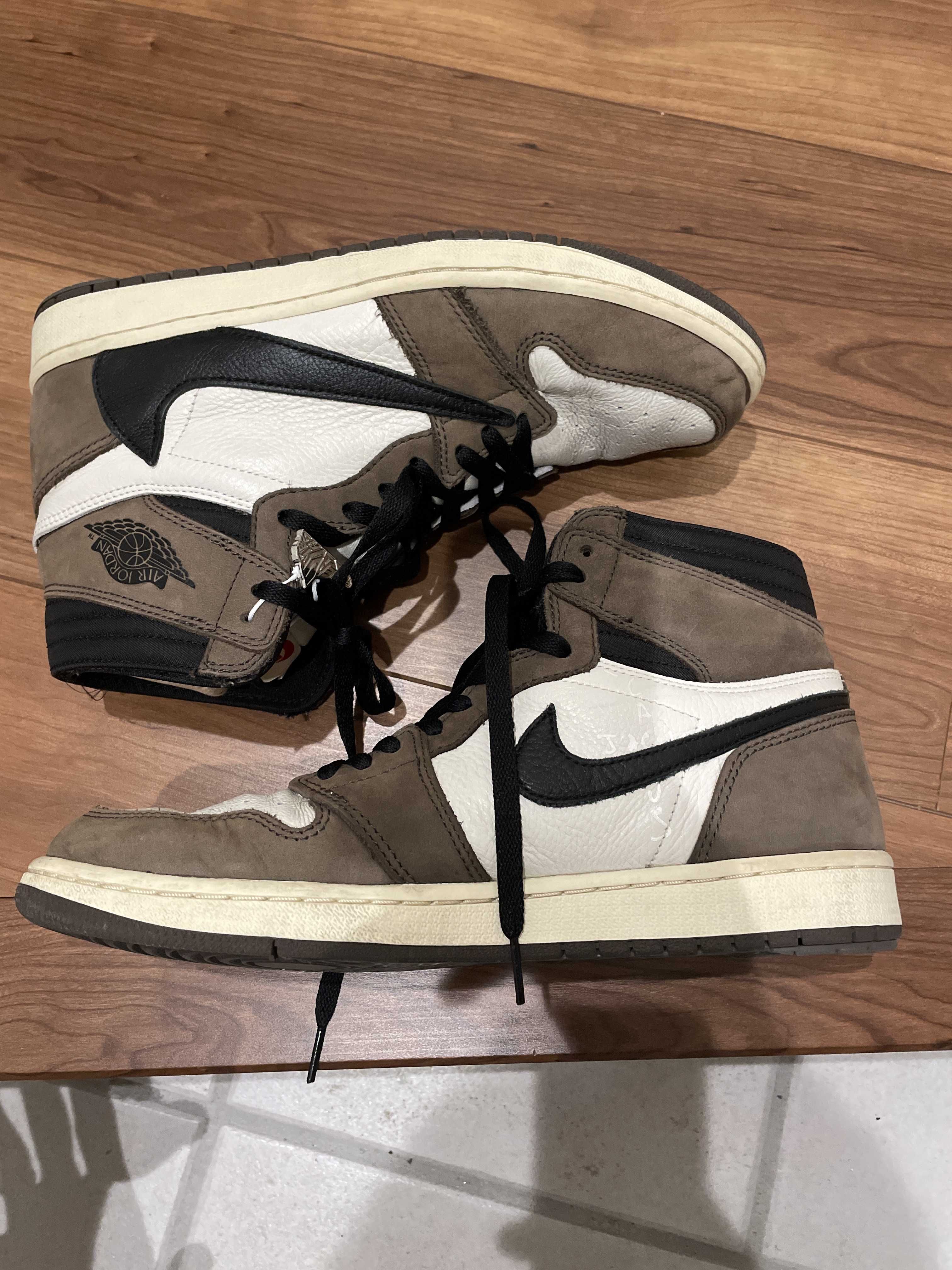 Travis Scott × Nike Air Jordan 1 Retro High OG TS SP "Sail/Dark Mocha"