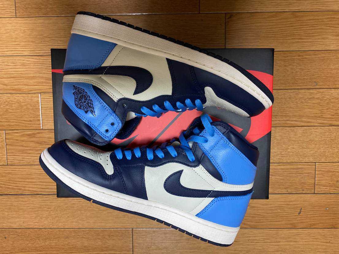 Nike Air Jordan 1 Retro High OG "Obsidian/University Blue"