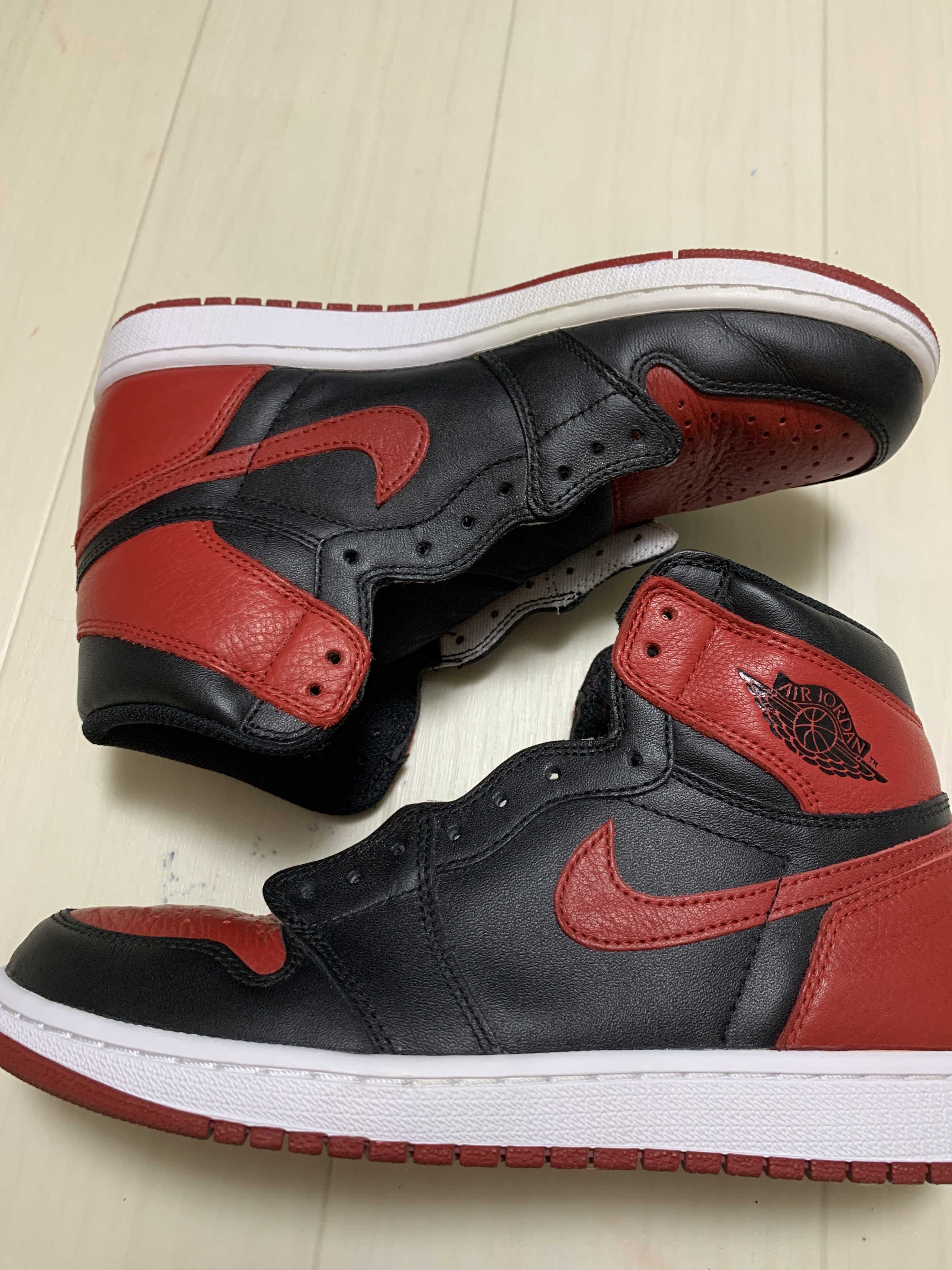 Nike Air Jordan 1 Retro High OG "Bred/Banned" (2016)