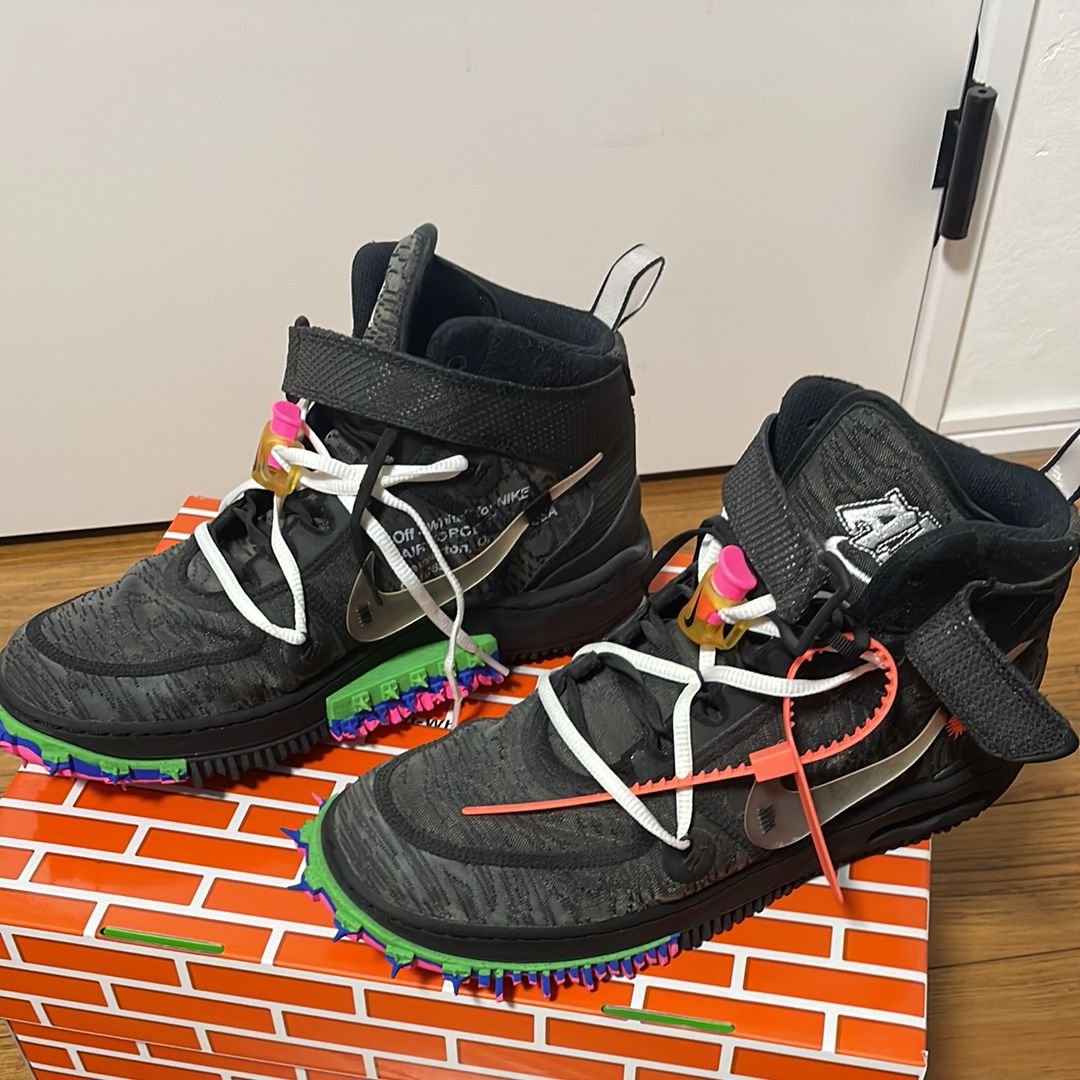 Off-White × Nike Air Force 1 Mid "Black"