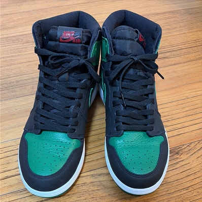 Nike Air Jordan 1 Retro High OG "Black/Pine Green" (2020)