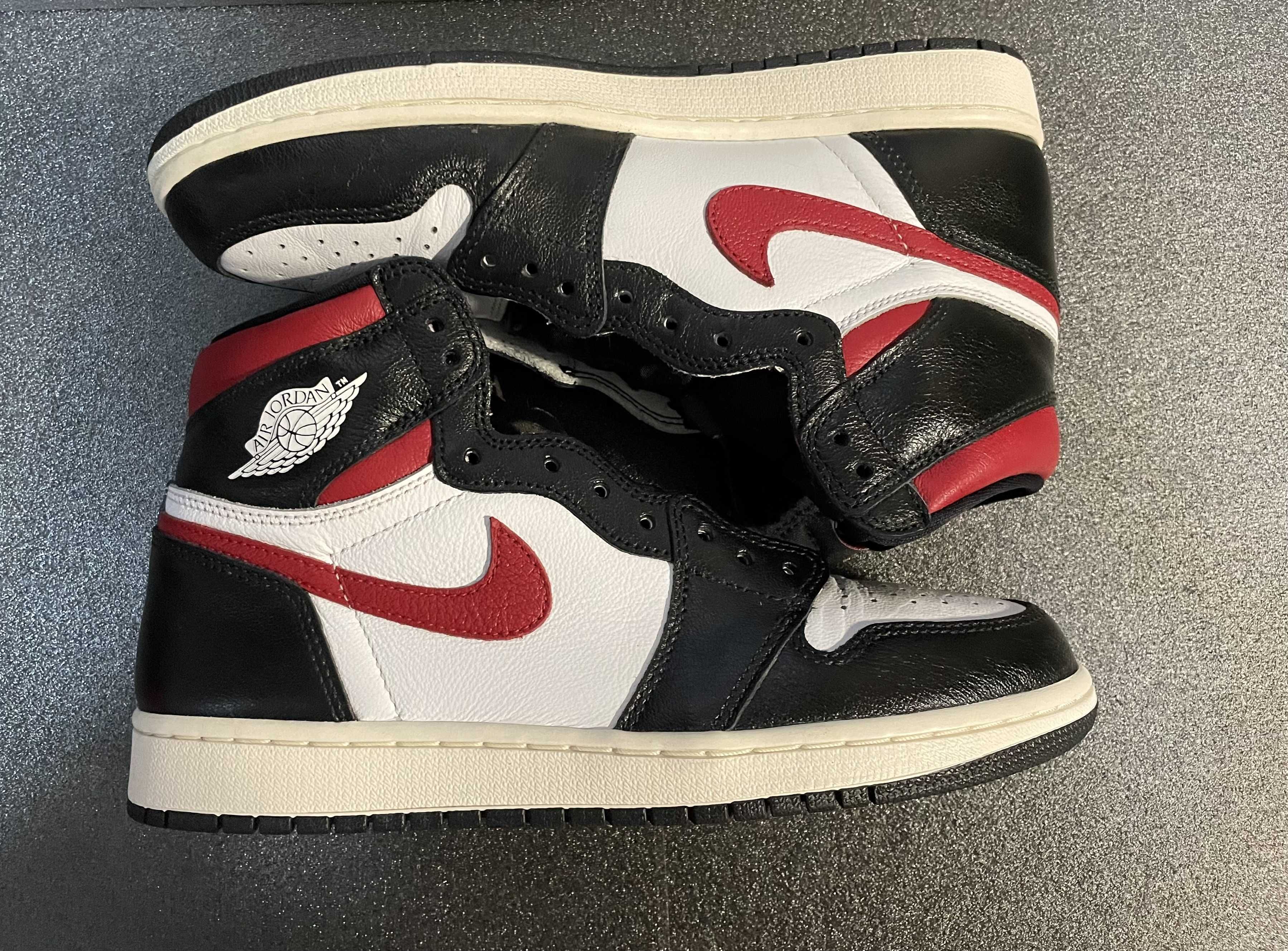 Nike Air Jordan 1 Retro High "Black/White/Sail/Gym Red"
