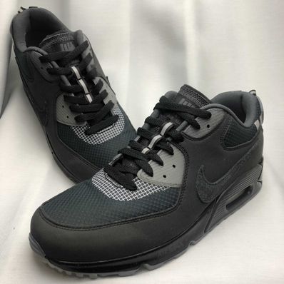 UNDEFEATED × Nike Air Max 90 "Black/Rush Pink"
