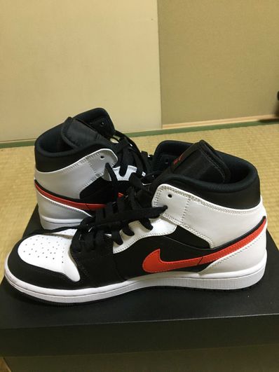 NIKE AIR JORDAN 1 MID "BLACK/CHILE RED/WHITE"