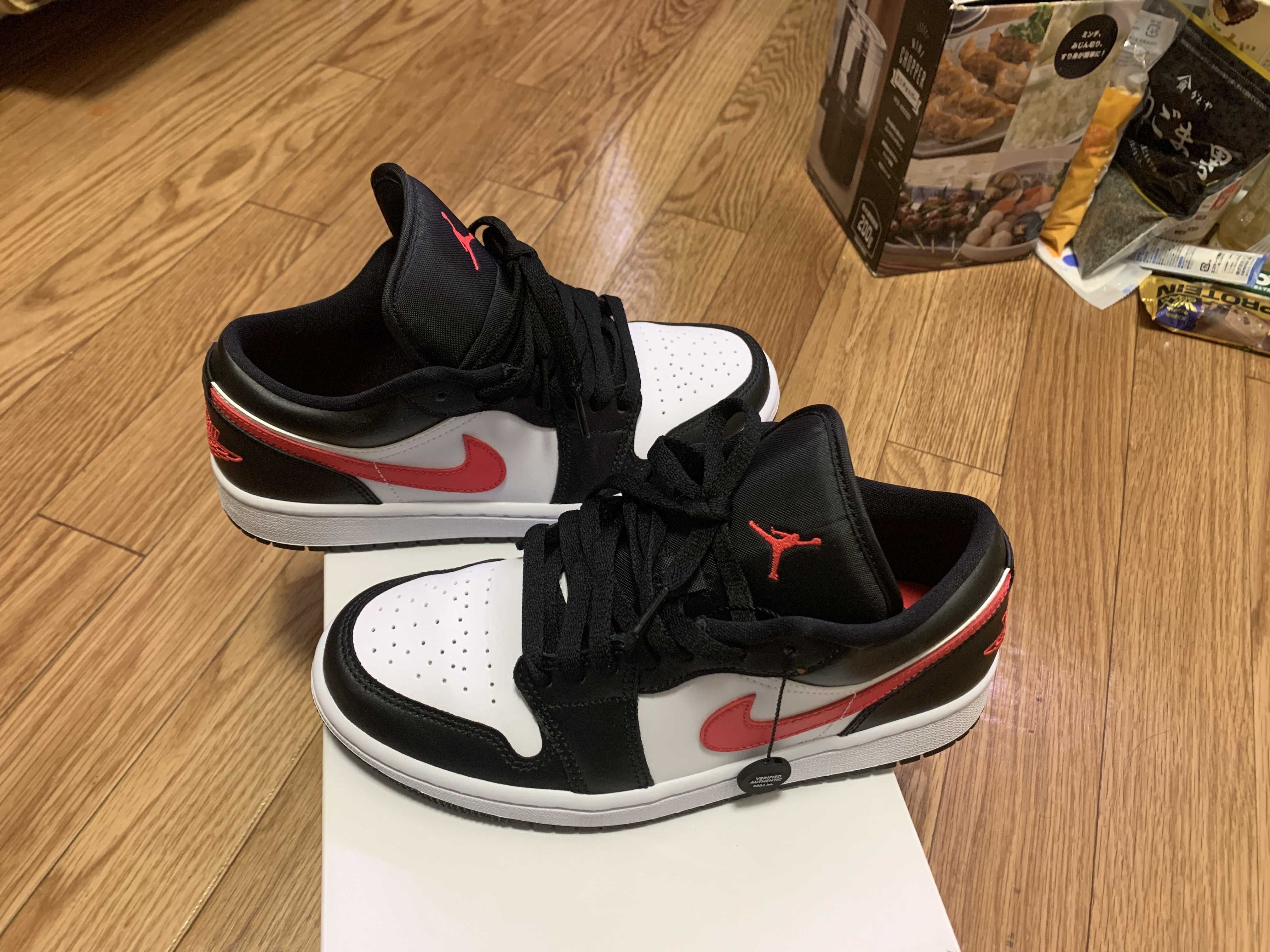 NIKE Women's AIR JORDAN 1 LOW "BLACK/SIREN RED/WHITE"