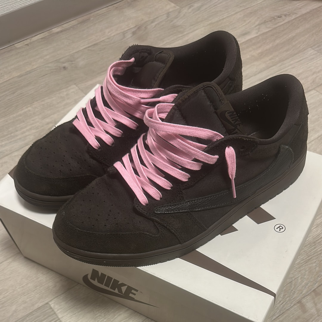 Travis Scott × Nike Air Jordan 1 Low OG SP "Velvet Brown and Dark Mocha"