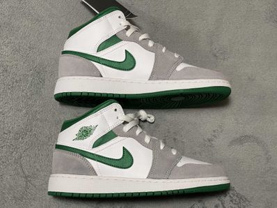 Nike GS Air Jordan 1 Mid SE