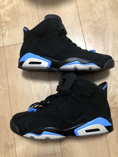 NIKE AIR JORDAN 6 RETRO "UNC"