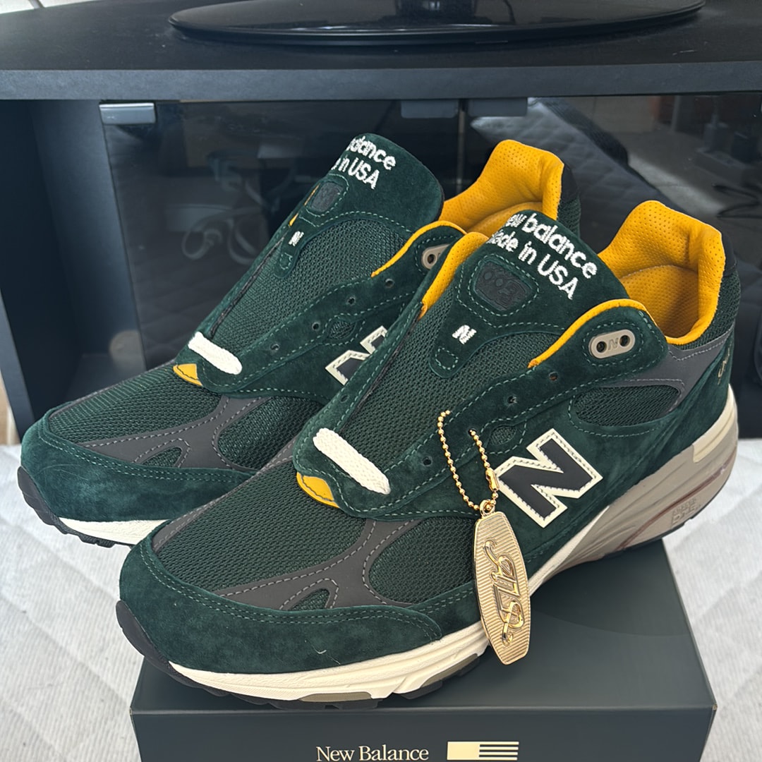 エメレオンドレ × ニューバランス 993 "マルベリーグリーン"